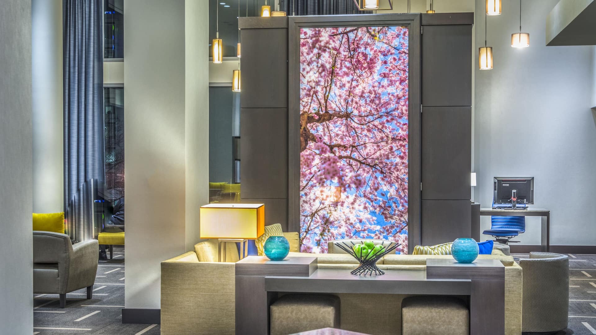 Hyatt Place Washington DC/National Mall Hotel Lobby