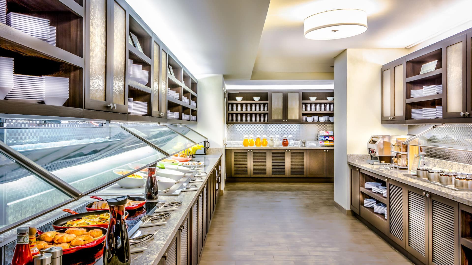 Hyatt Place Washington DC/National Mall Gallery Kitchen