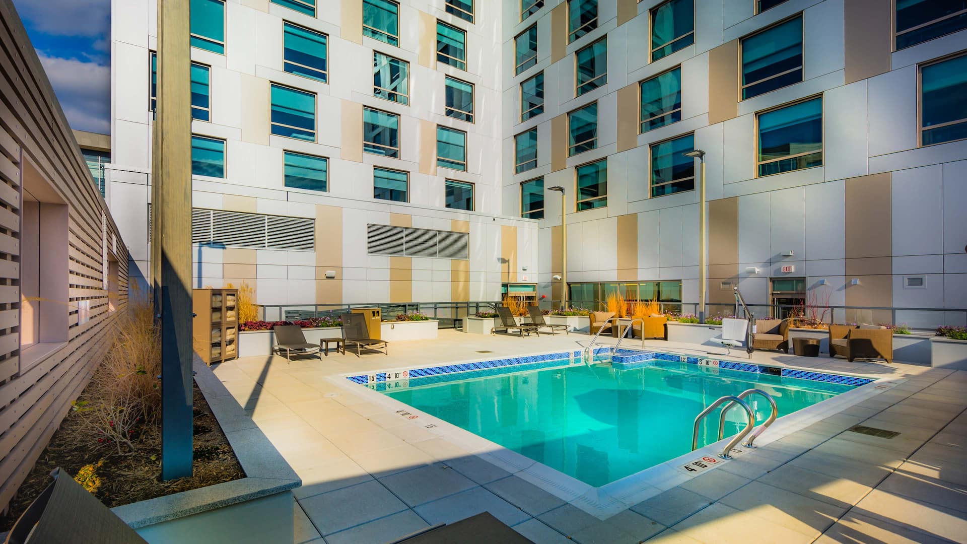 Hyatt Place Washington DC/National Mall Pool