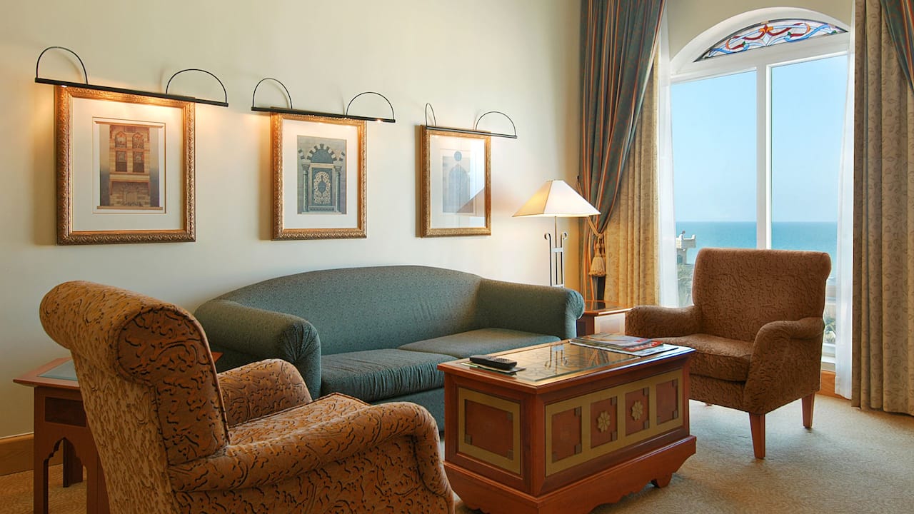 Grand Suite King Living Room
