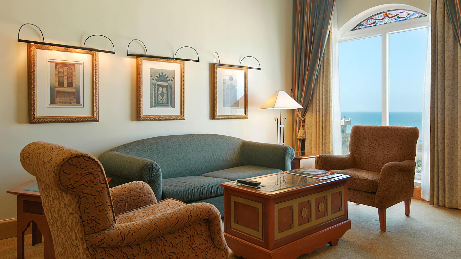 Grand Executive Suite Living Room