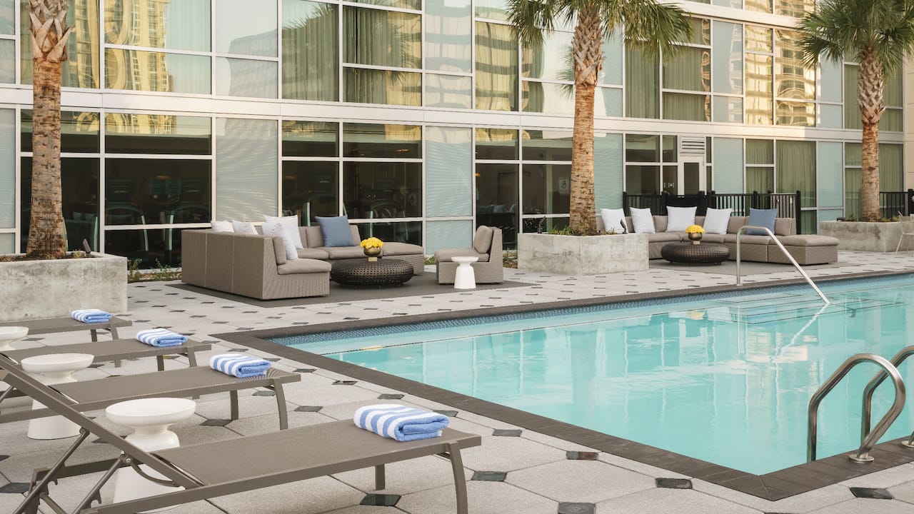 Hyatt Regency Houston Galleria – Beautiful Luxury Hotel Near the