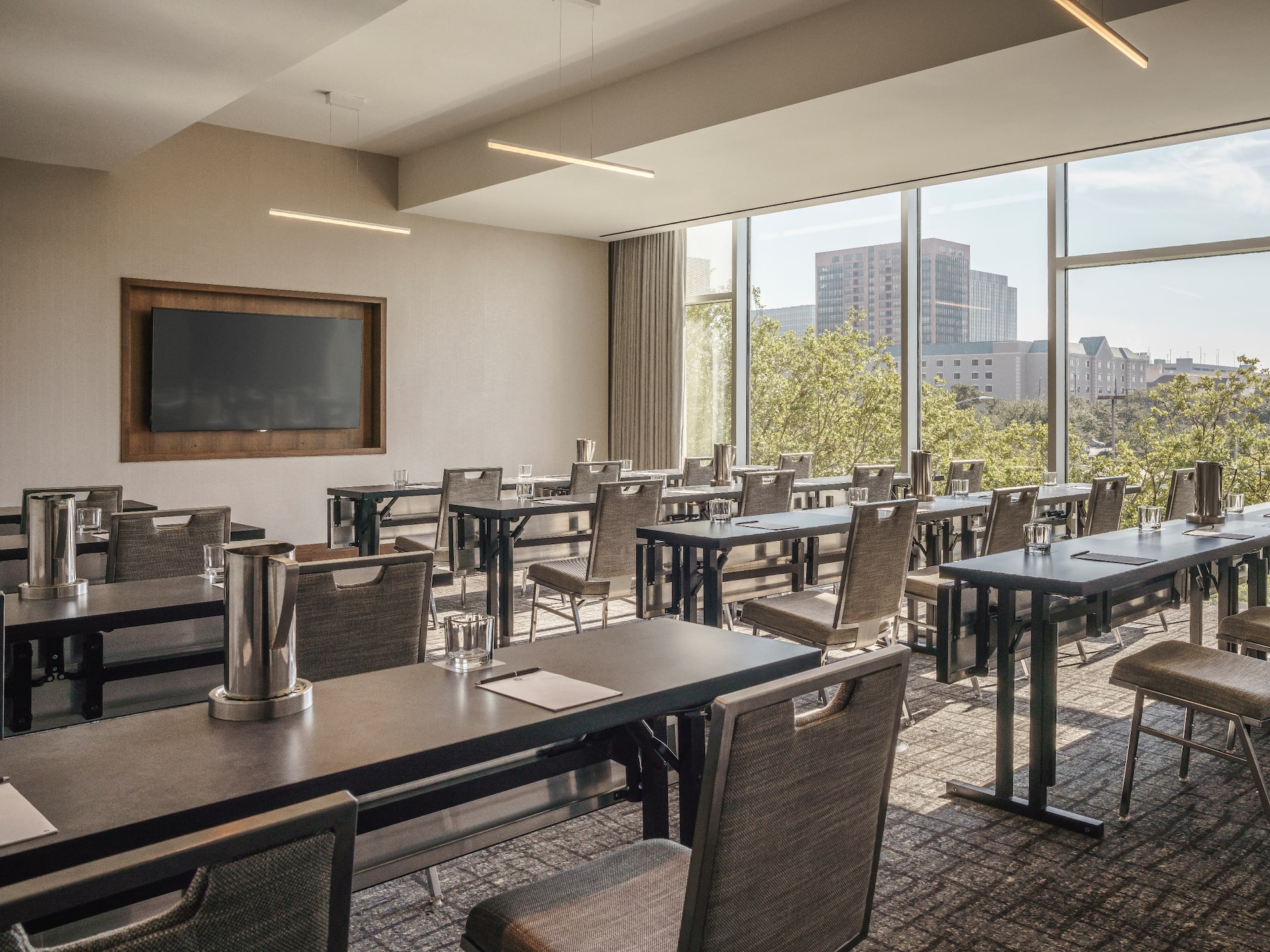 Hyatt Regency Houston/Galleria Sage Meeting Room Classroom Setup