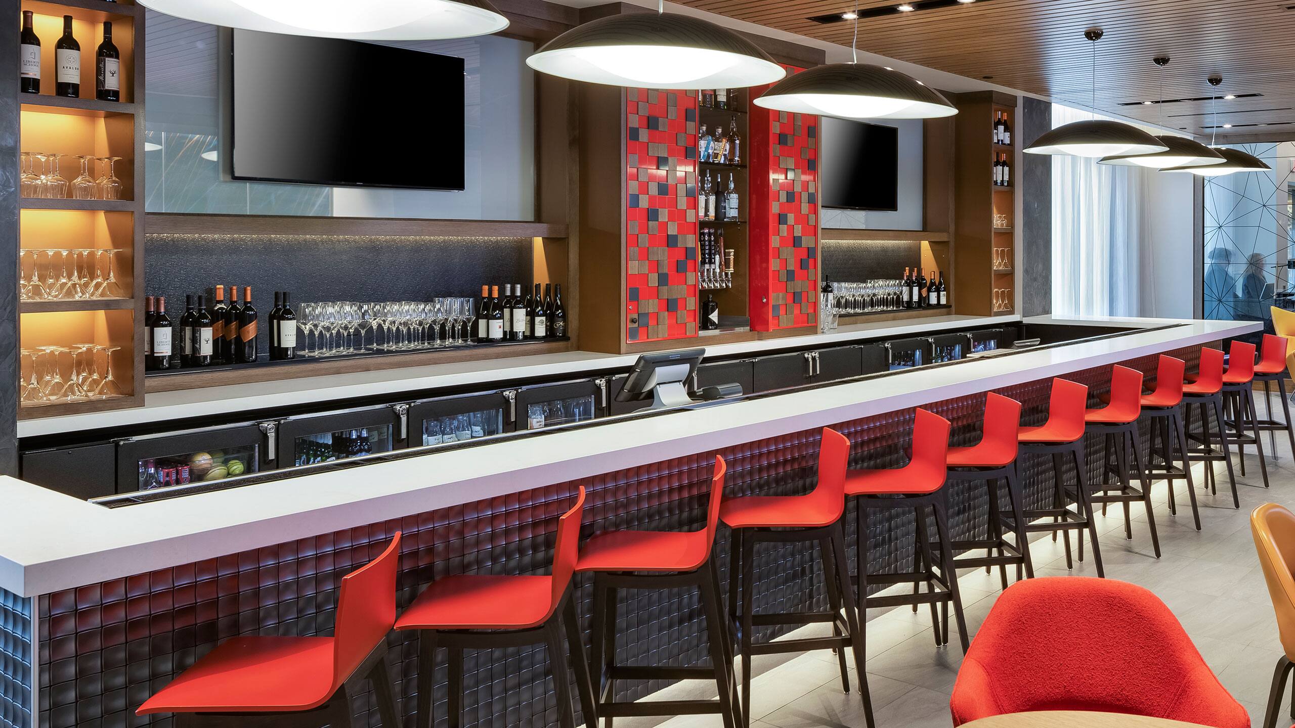 Hyatt Regency Bloomington - Minneapolis Bar Urbana