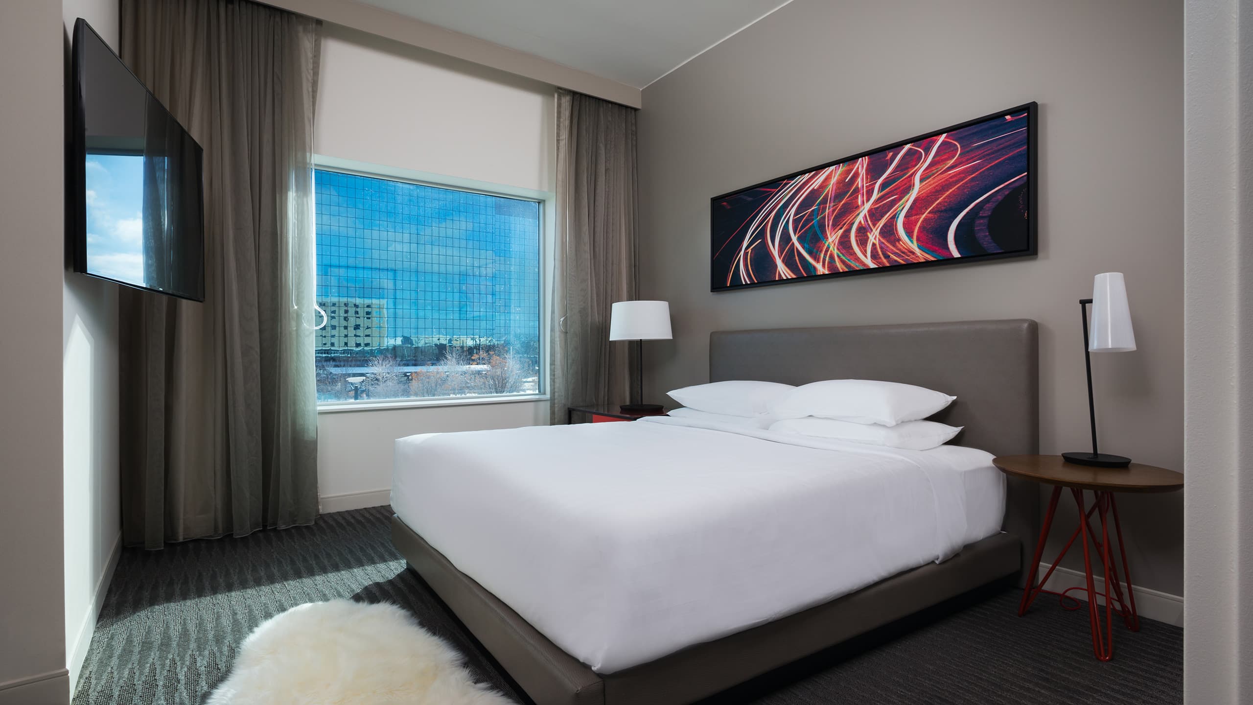 Hyatt Regency Bloomington - Minneapolis Suite Bedroom