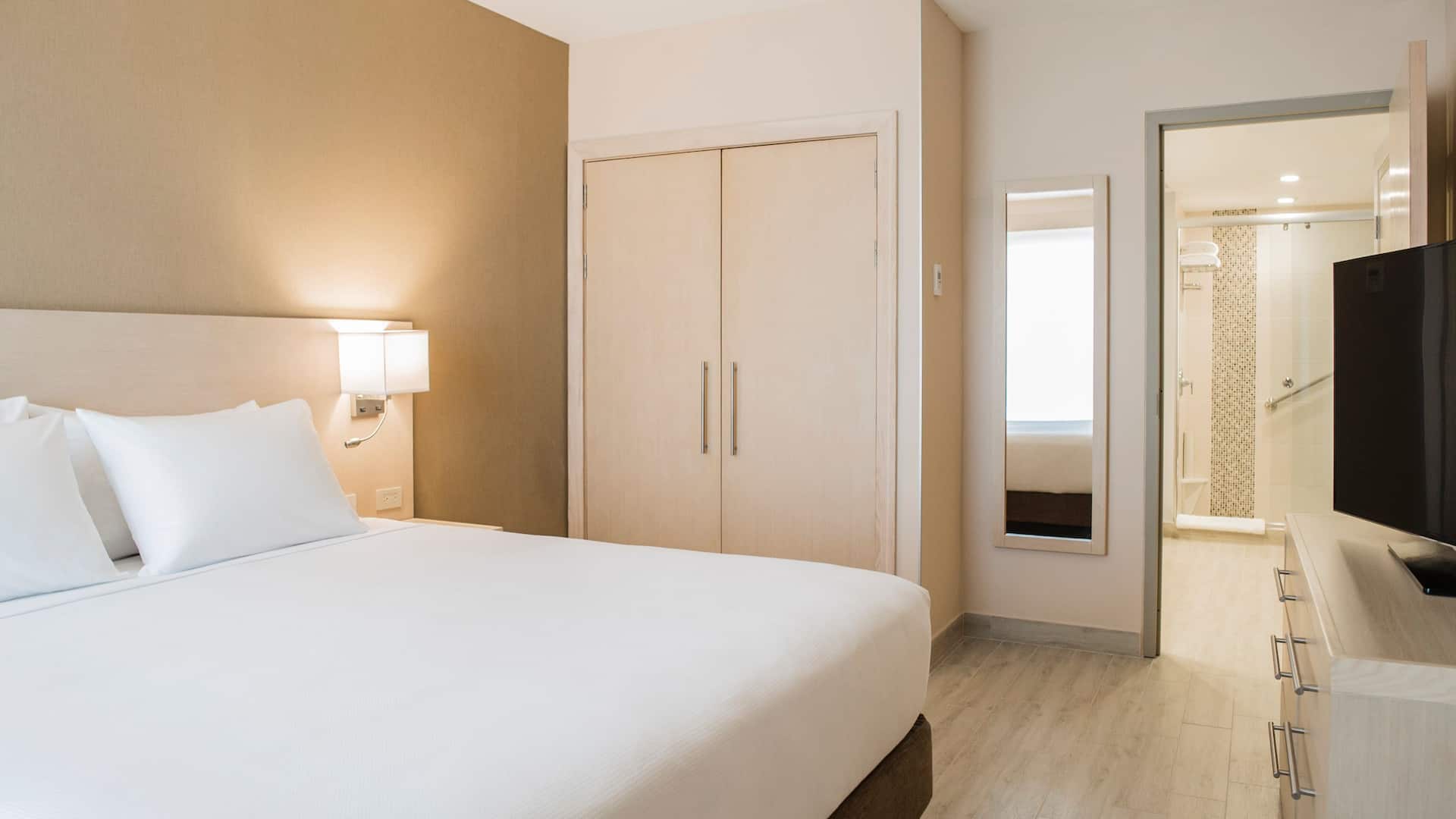 Hyatt Place Managua Suite Bedroom