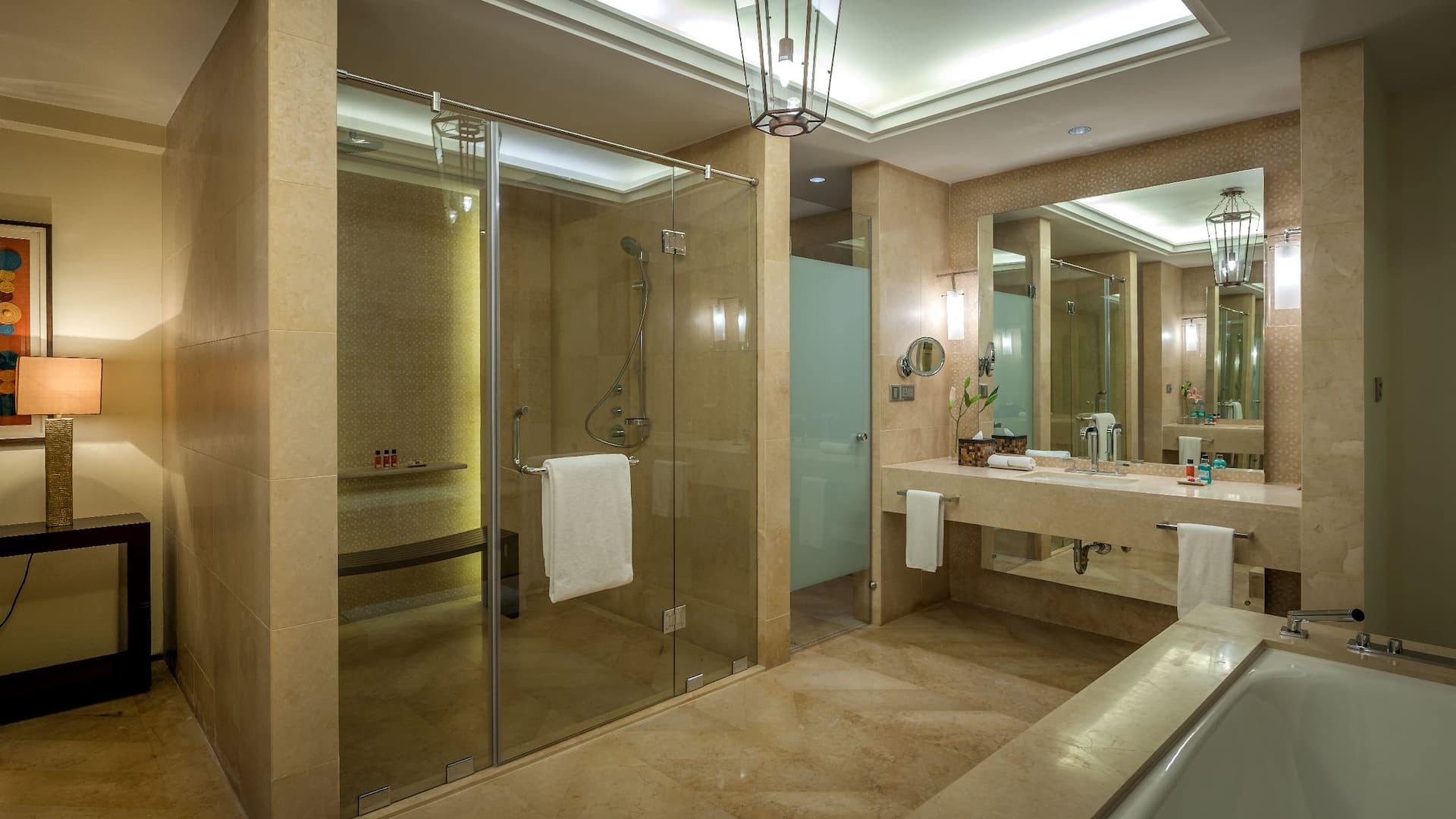 7/7 Presidential Suite Master Bathroom