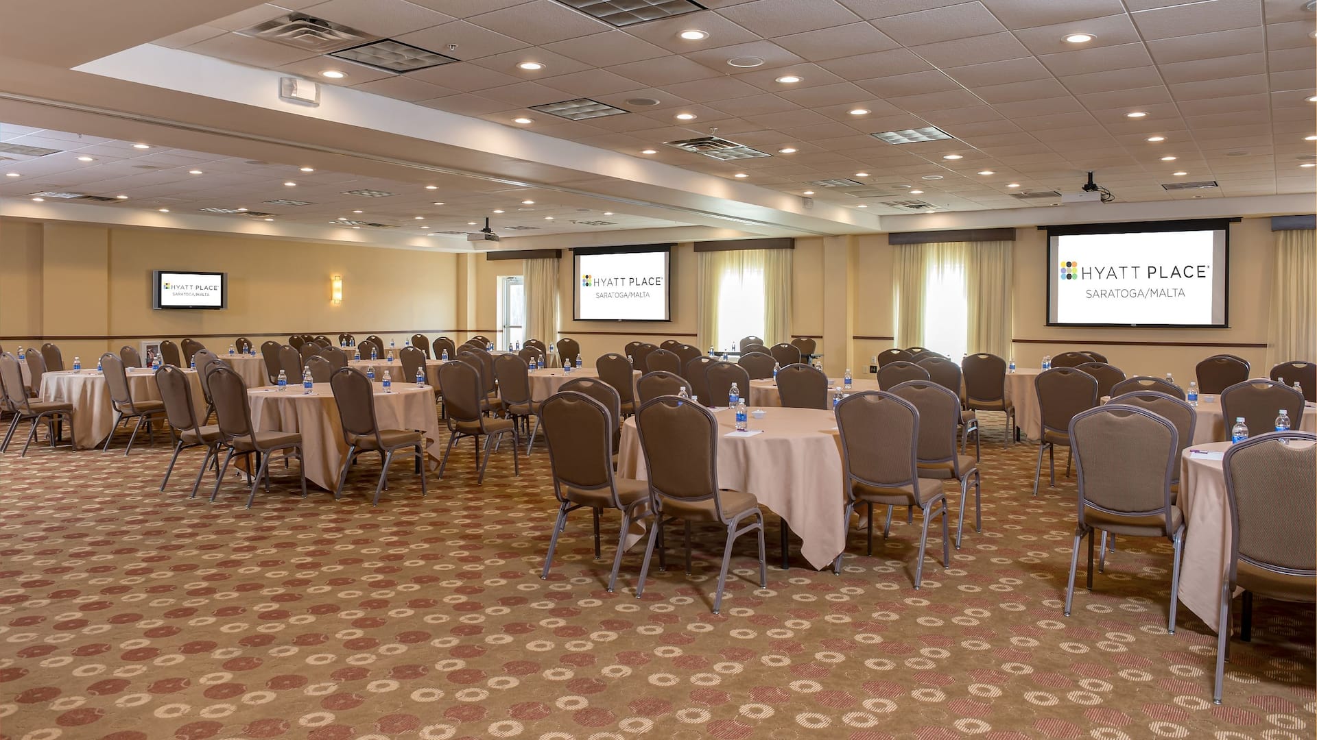 Hyatt Place Saratoga/Malta Meeting Room Rounds