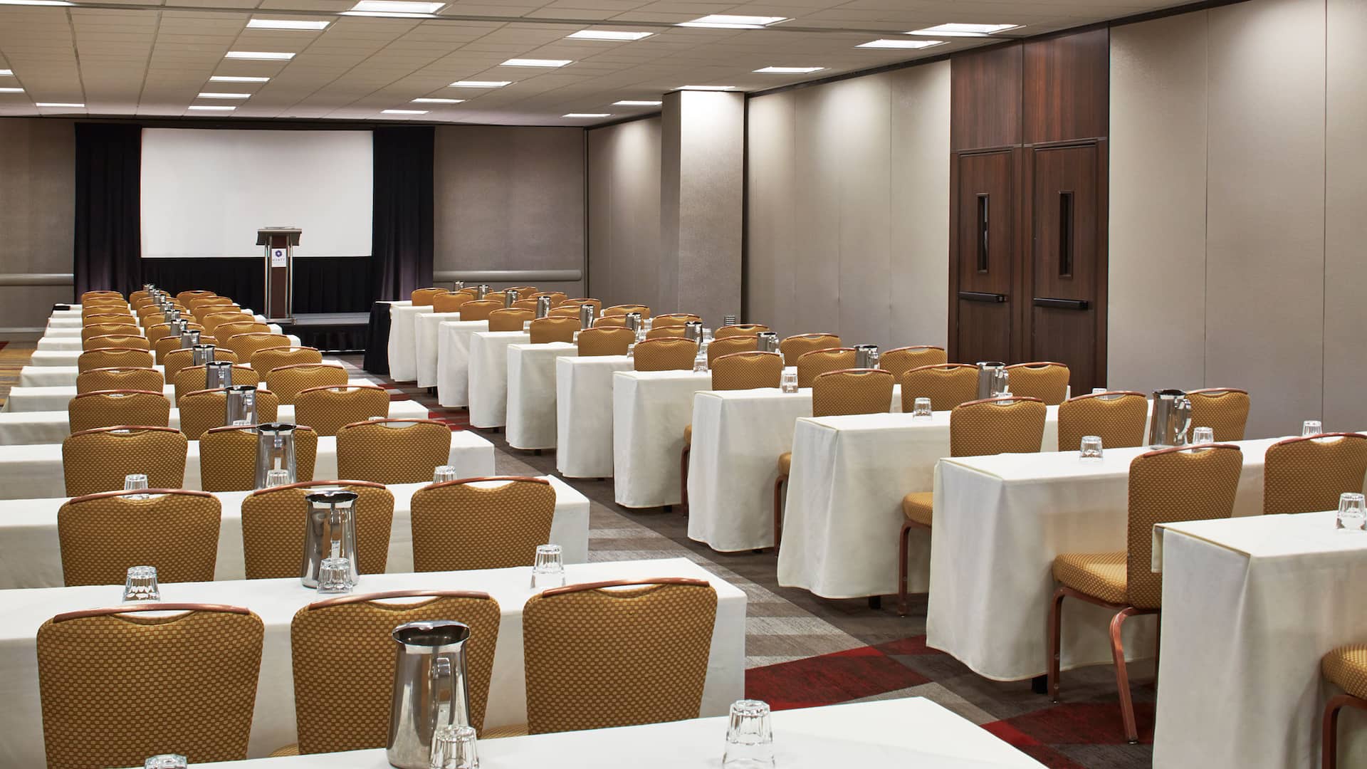 3 of 4 Hyatt Regency Atlanta Embassy Hall Classroom