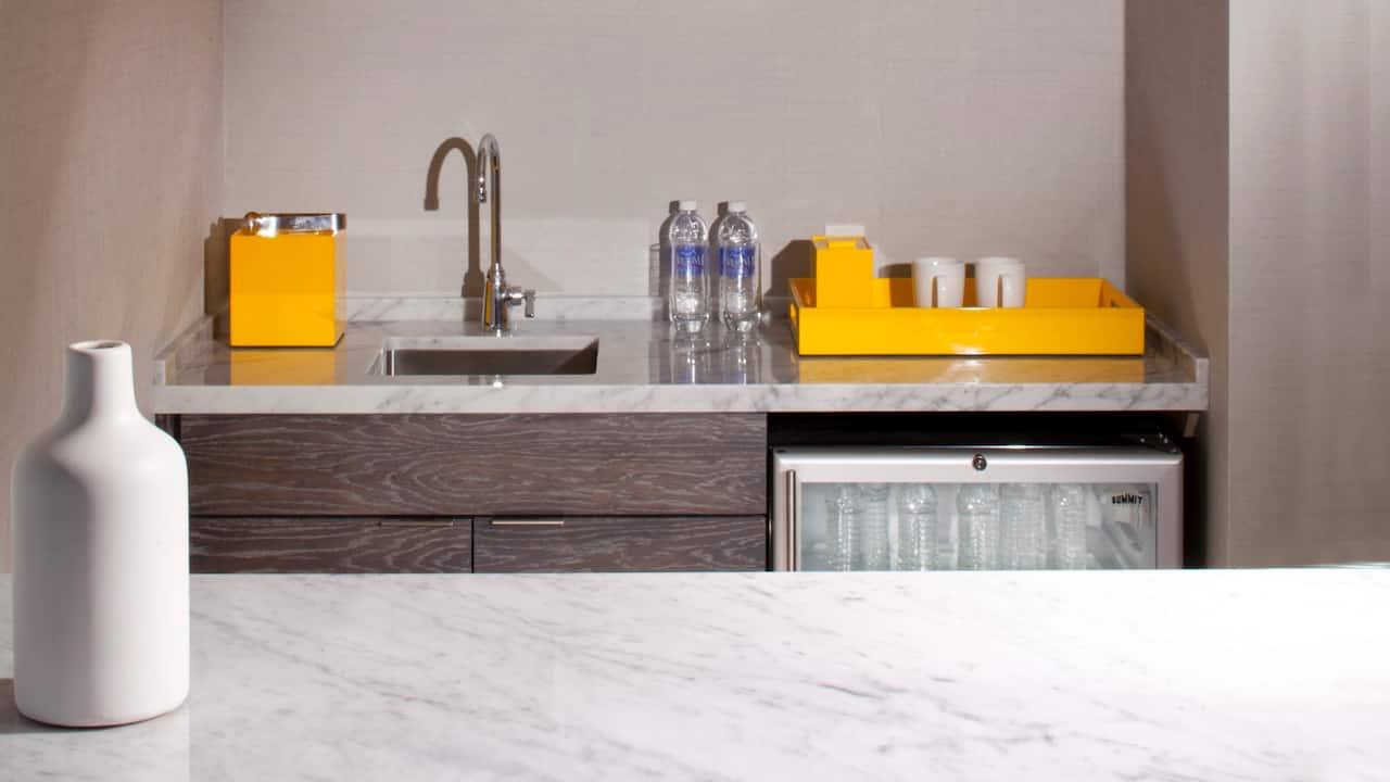 Suite wet bar and mini-fridge