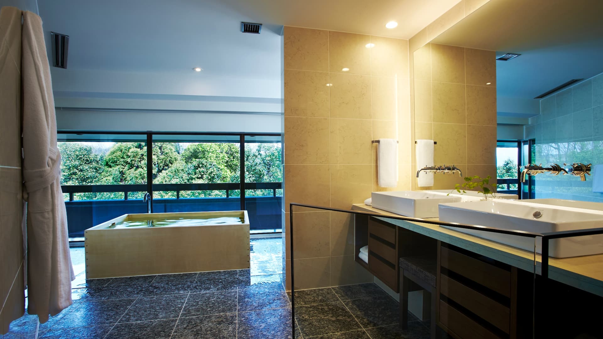 5/8 Hyatt Regency Kyoto Kyoto Suite King Bath