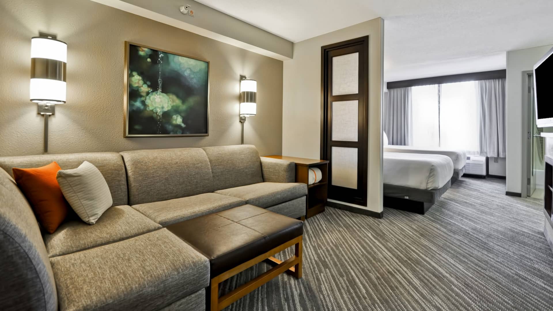 Room at a Minneapolis airport hotel that offers shuttle service