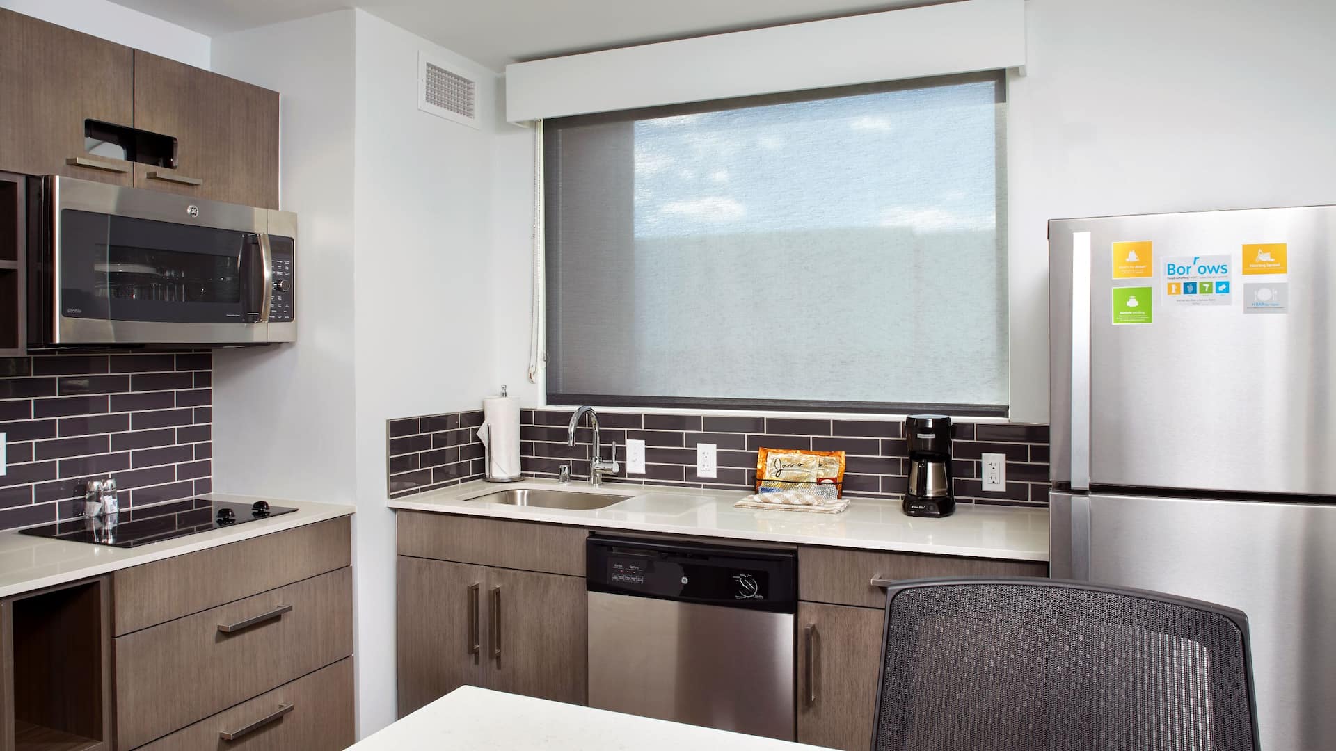 2 из 2 Hyatt House Denver/Lakewood at Belmar Kitchen Suite