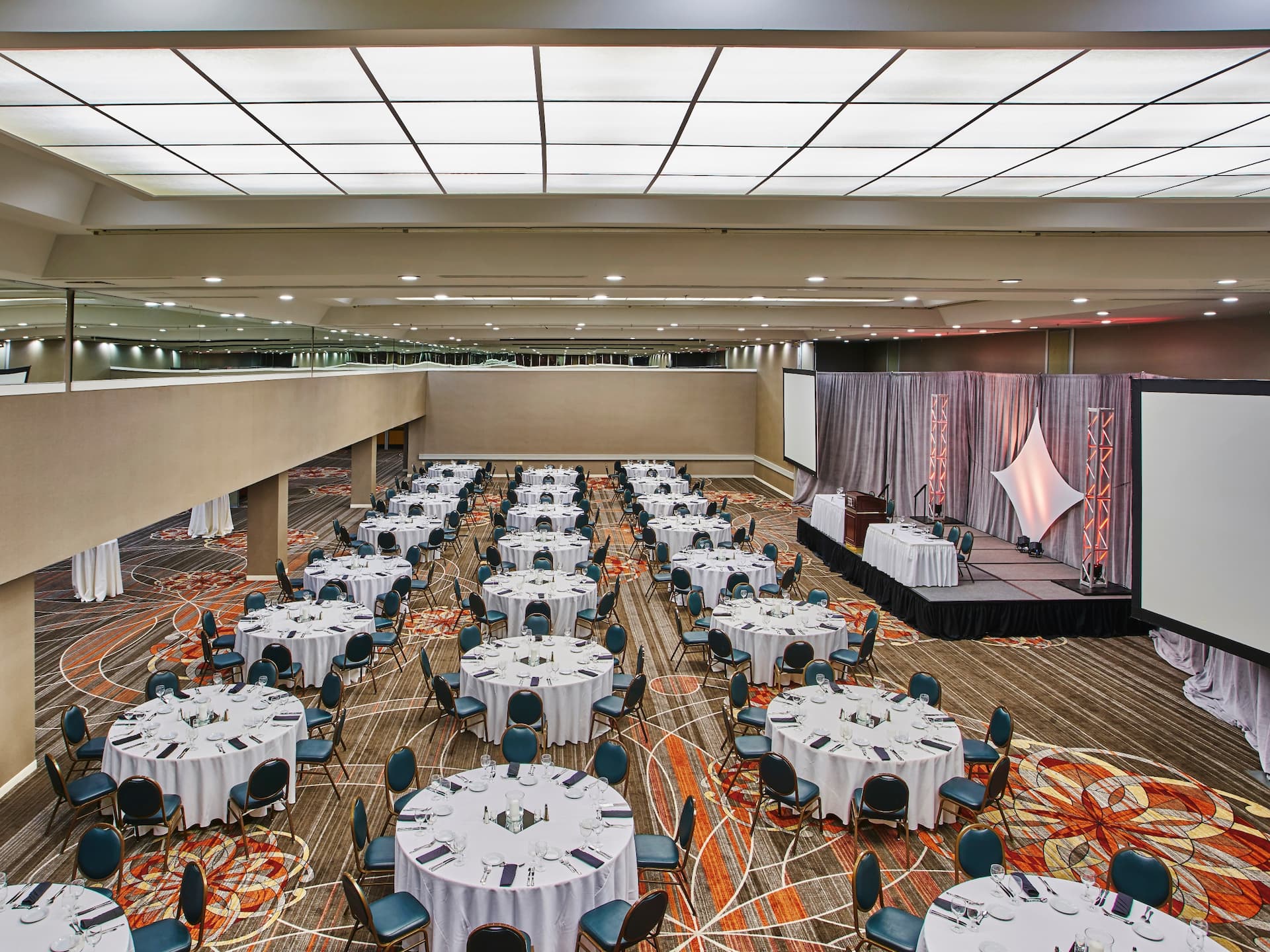 Hyatt Regency Lexington Patterson Ballroom Social Setup