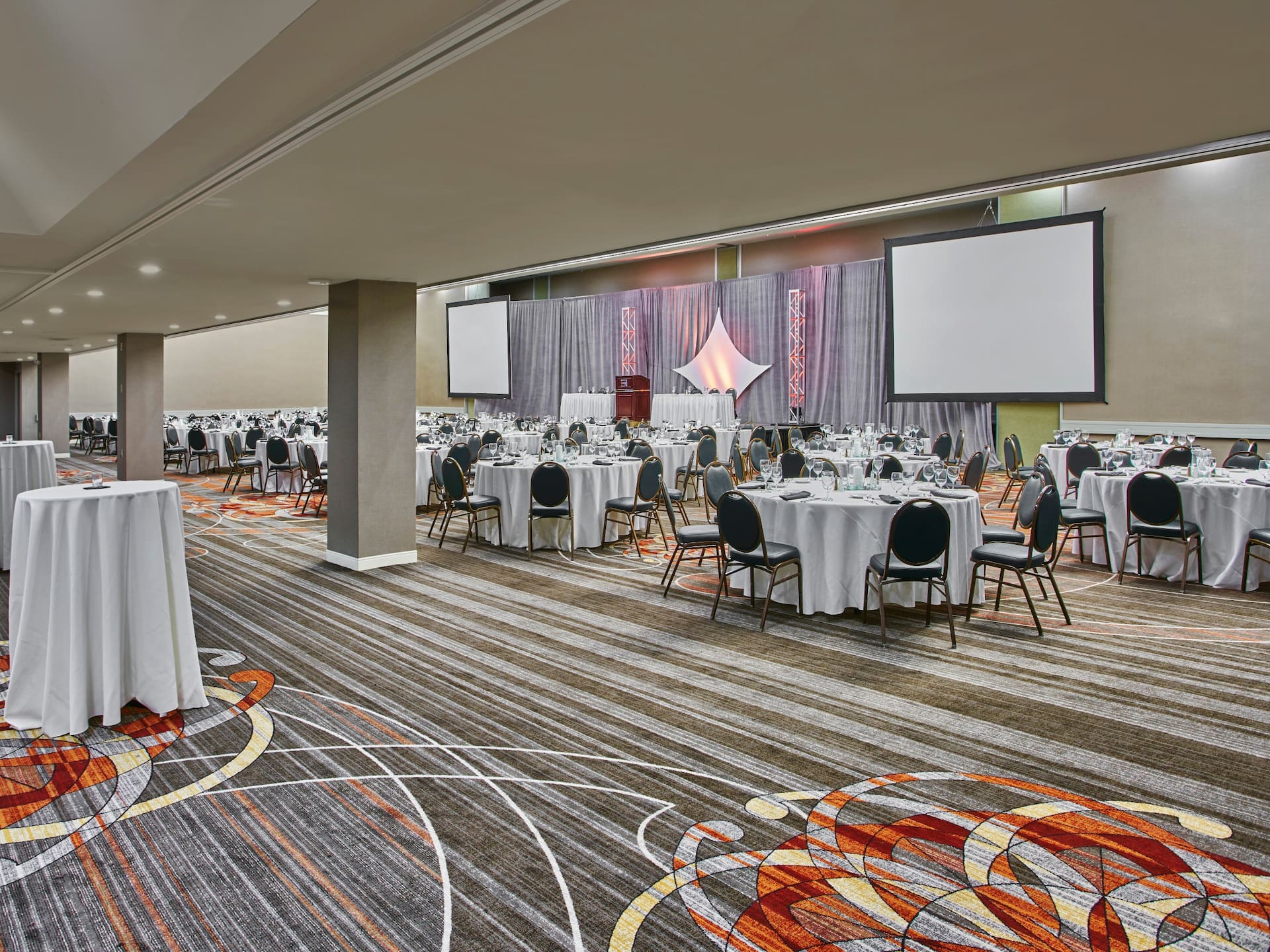 Hyatt Regency Lexington Patterson Ballroom Social Setup