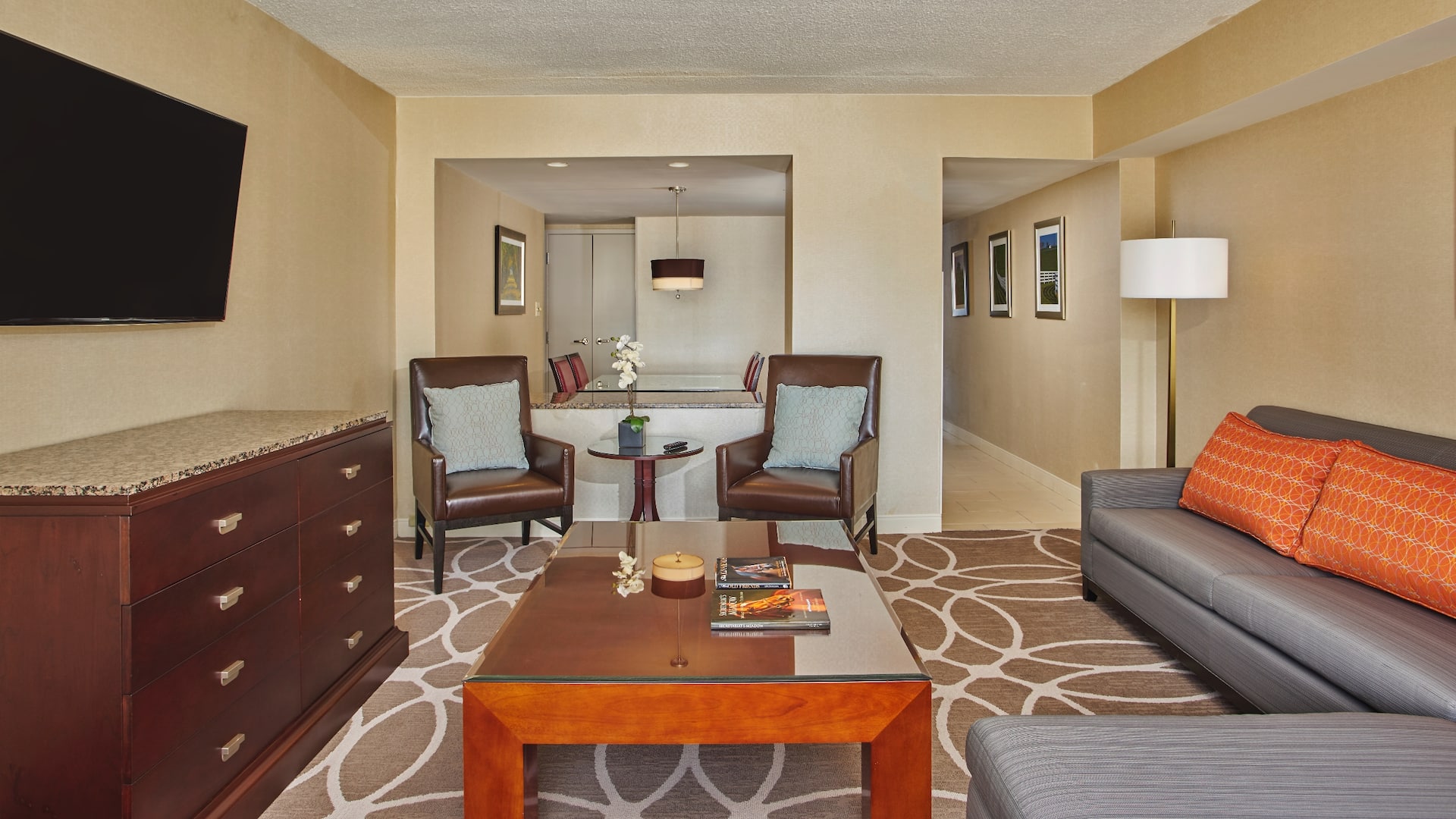 Hyatt Regency Lexington Deluxe Suite Living Room