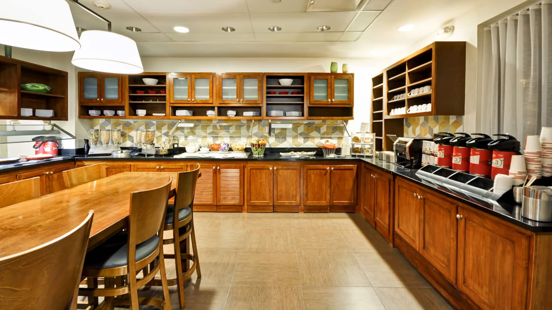 Hyatt Place Albuquerque/Uptown Breakfast