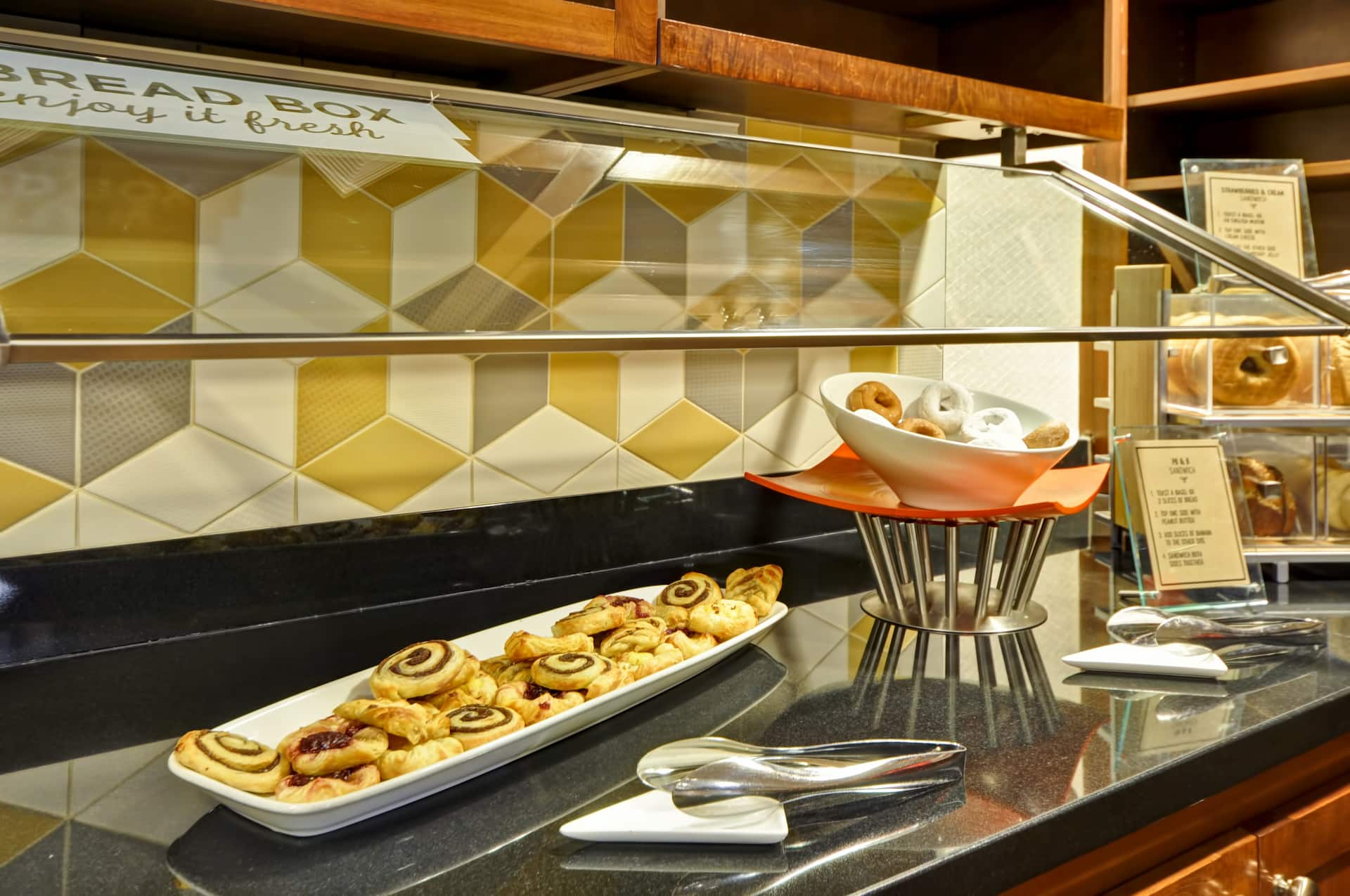 Hyatt Place Albuquerque/Uptown Breakfast
