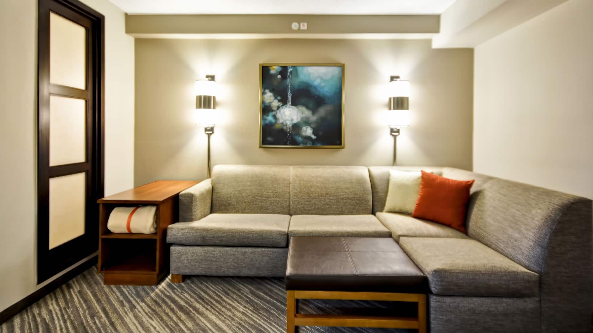 Hyatt Place Albuquerque/Uptown Couch
