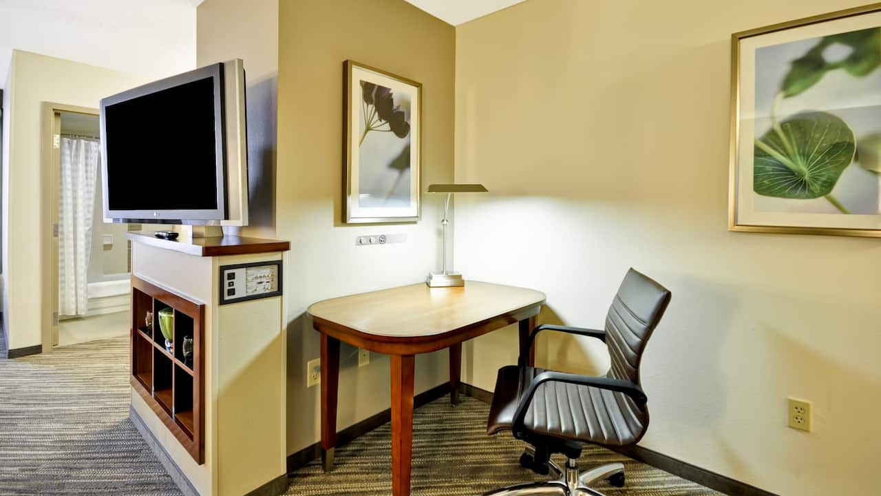 Work Desk & TV