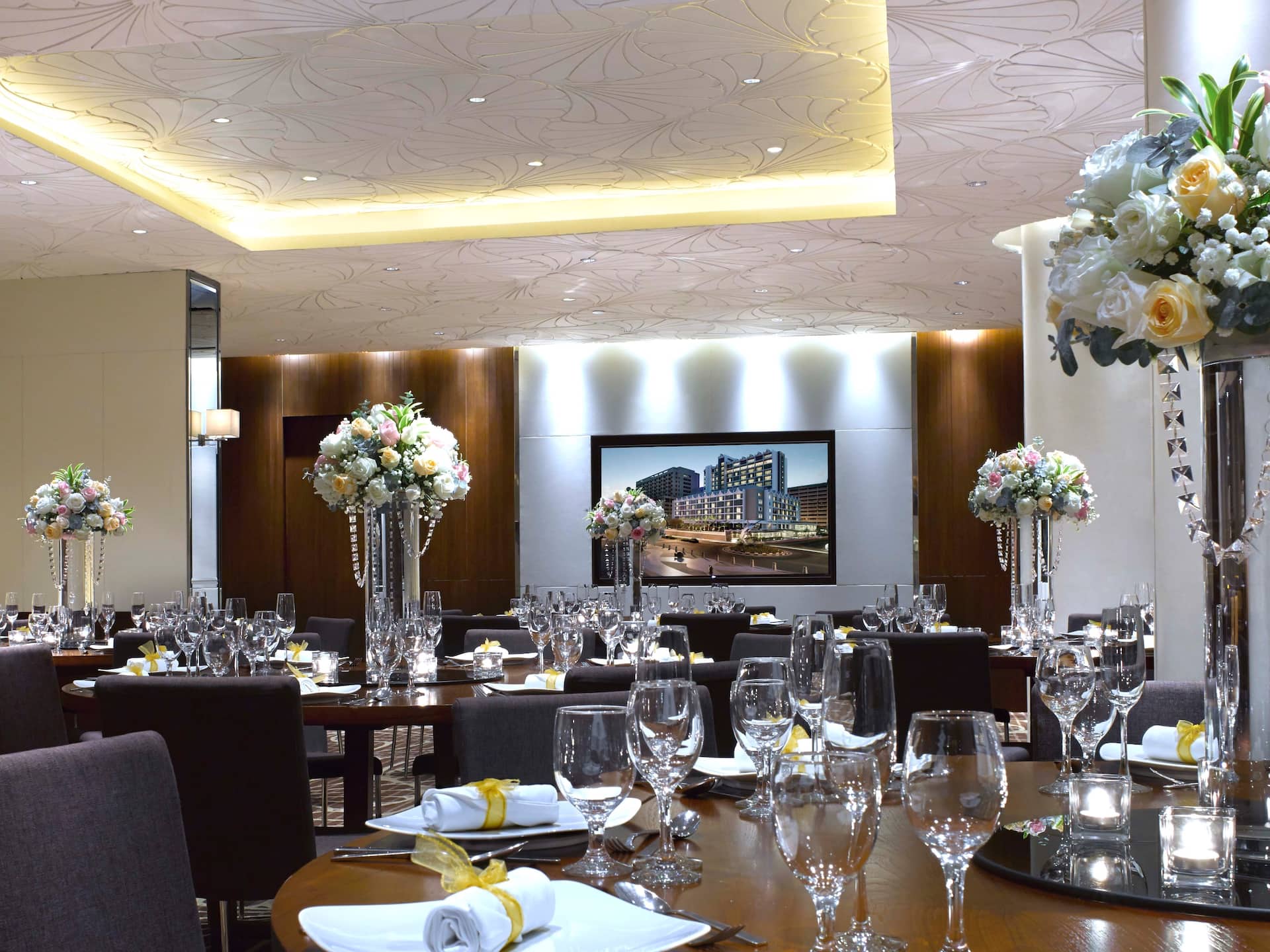 Hyatt Regency Kinabalu The Residence Banquet Round Table