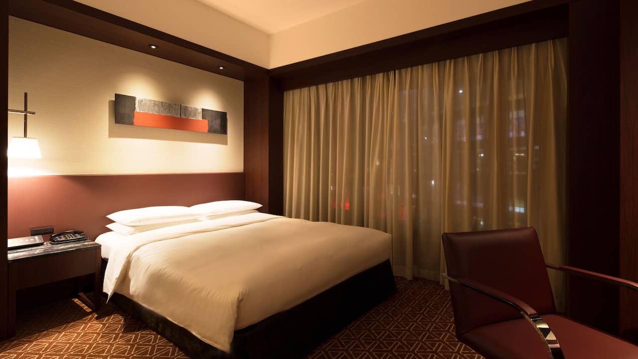 1 Queen Guestroom