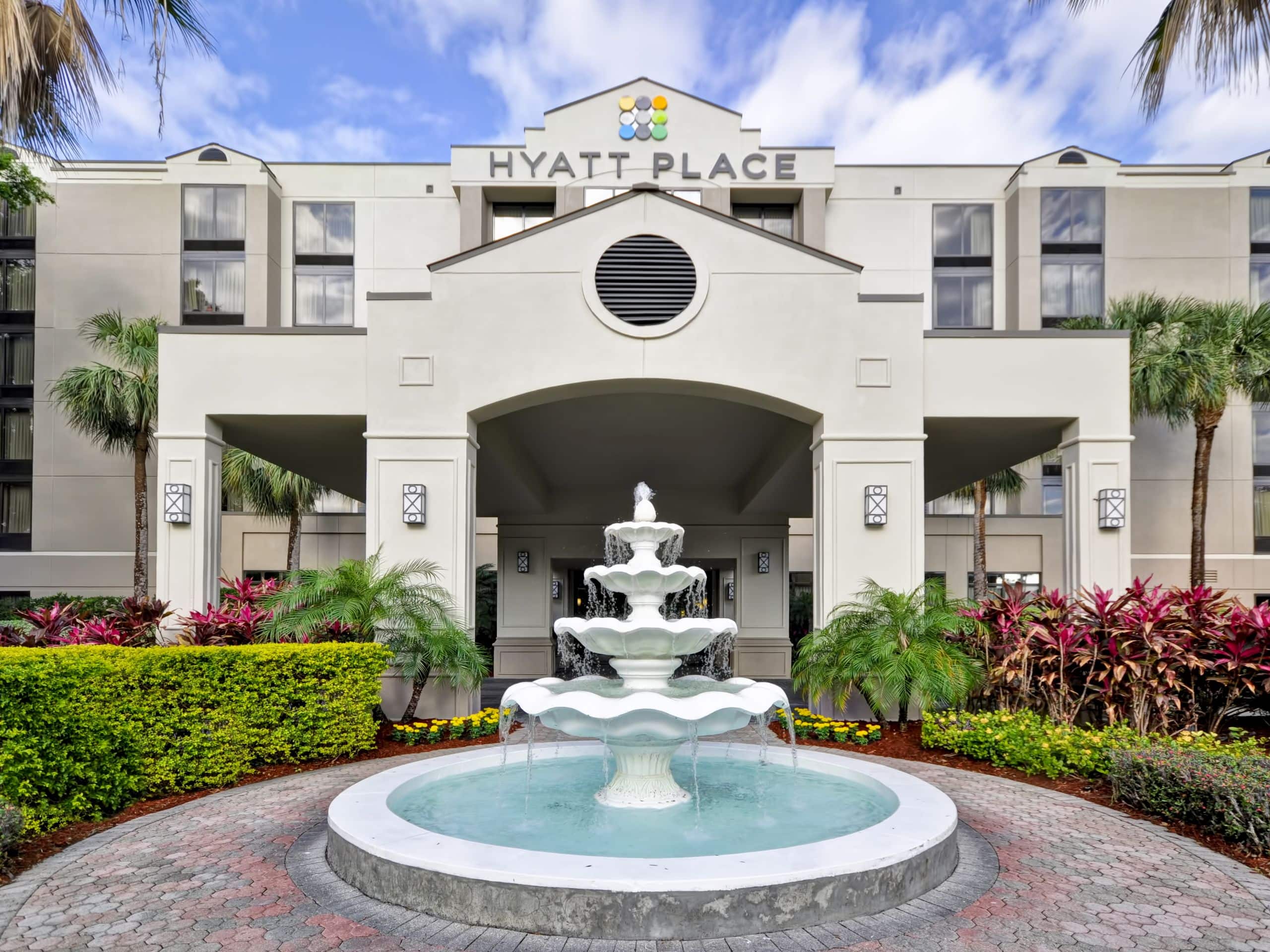 Modern Tampa Airport Hotel Hyatt Place Wests
