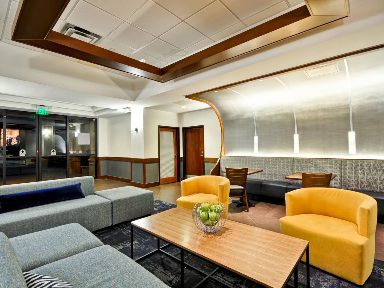 Hyatt Place Tampa Airport/Westshore Lobby