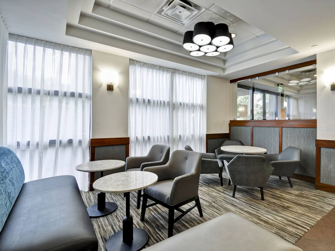 Hyatt Place Tampa Airport/Westshore Lobby seating