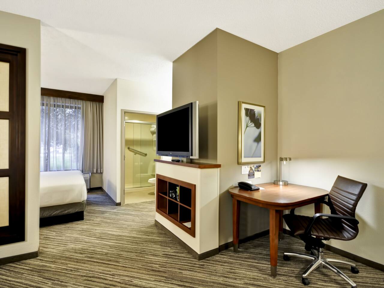Hyatt Place Tampa Airport/Westshore workspace