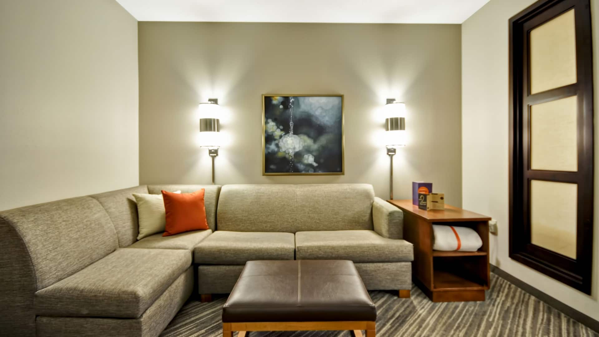 Hyatt Place Tampa Airport/Westshore Cozy Corner Couch