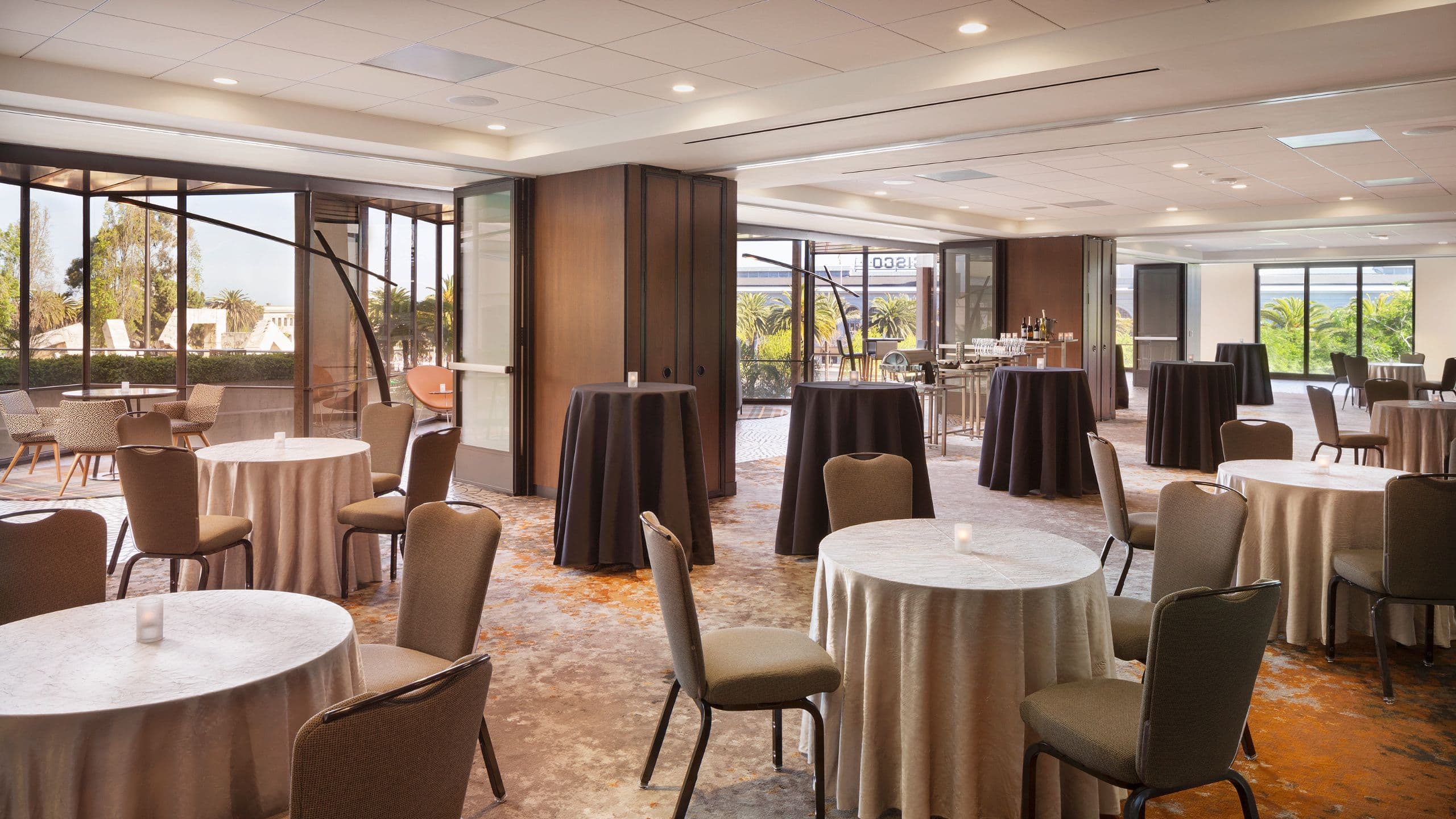 Hyatt Regency San Francisco Waterfront C D E