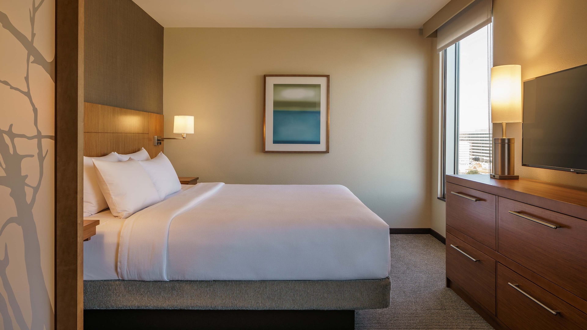 Hyatt Place Houston/Galleria Suite Bedroom