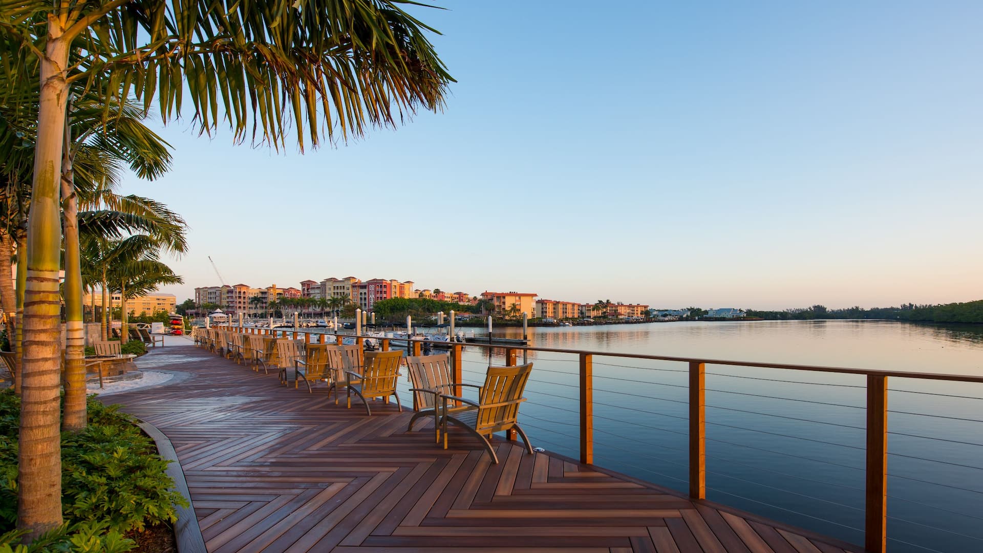Hyatt House Naples/5th Avenue Boardwalk