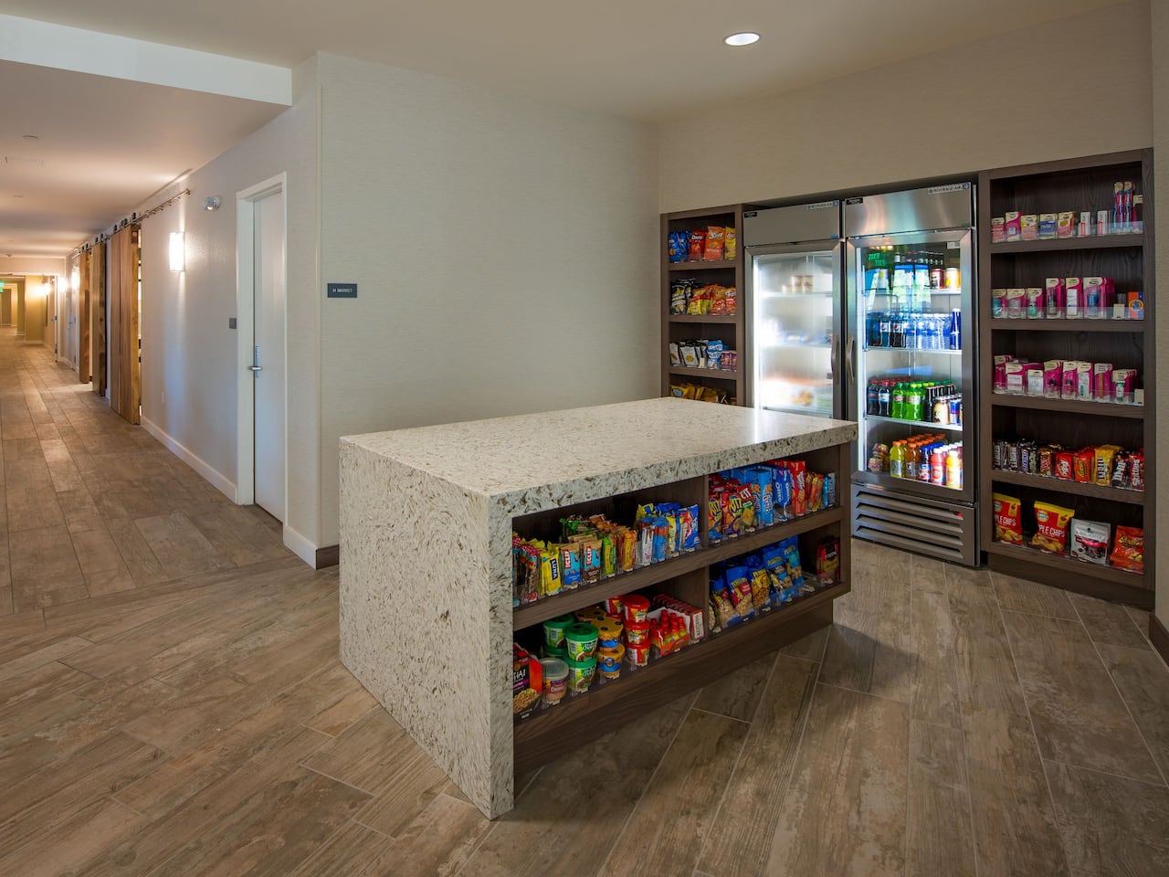 Hyatt House Naples / 5th Avenue H Market
