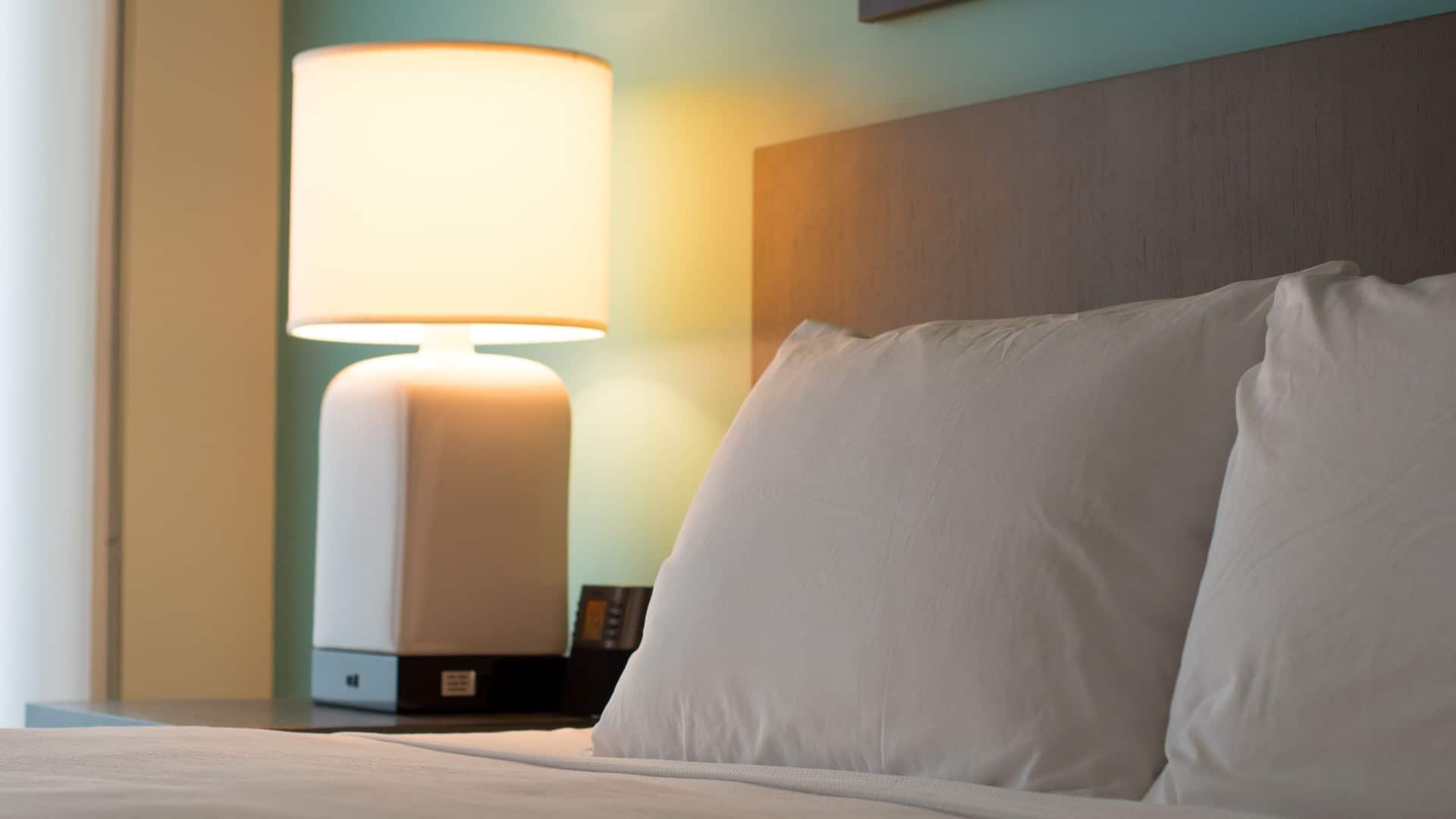 Hyatt House Naples/5th Avenue King Bedroom