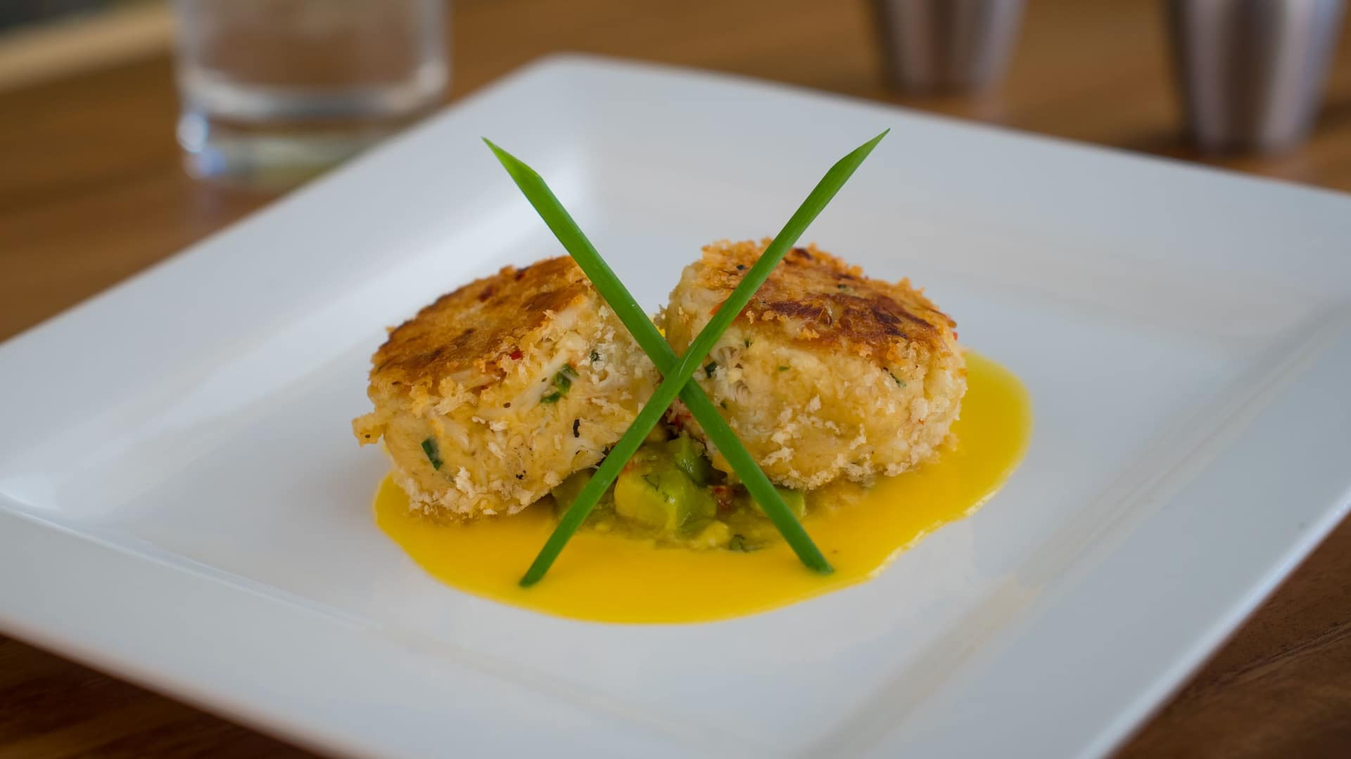 Hyatt House Naples/5th Avenue Scallop Plate