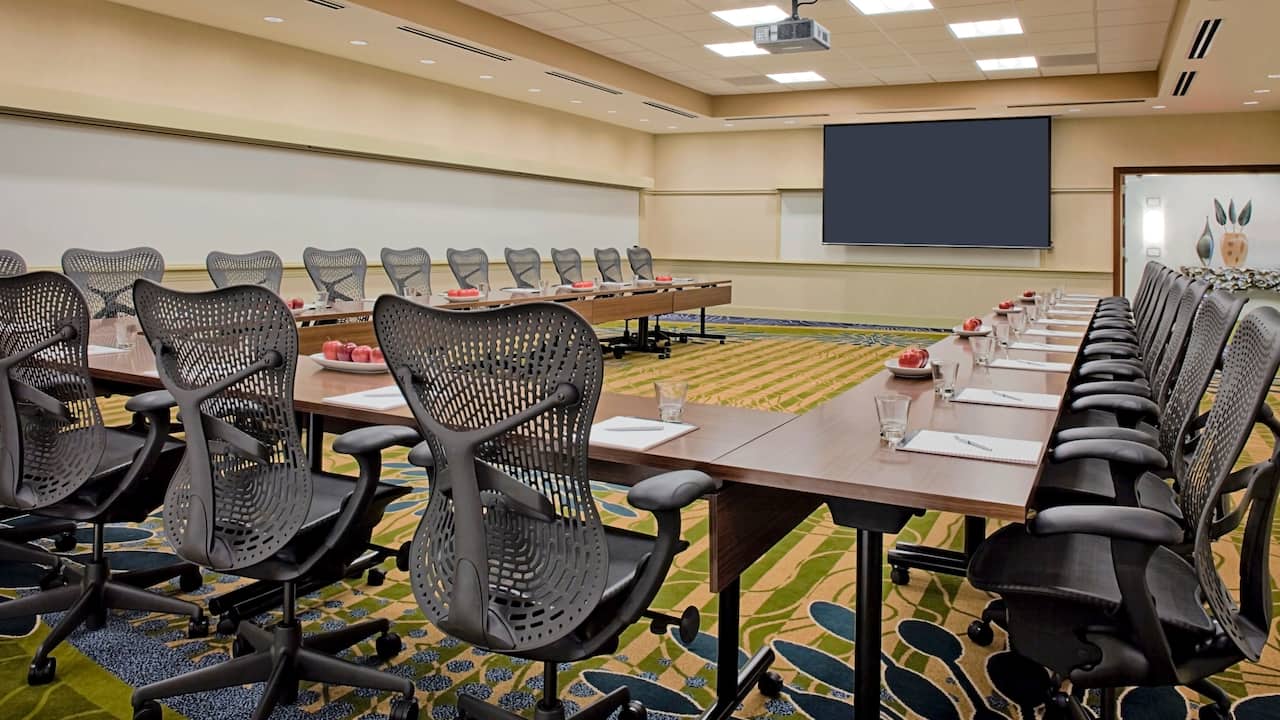 U-Shaped Meeting Room