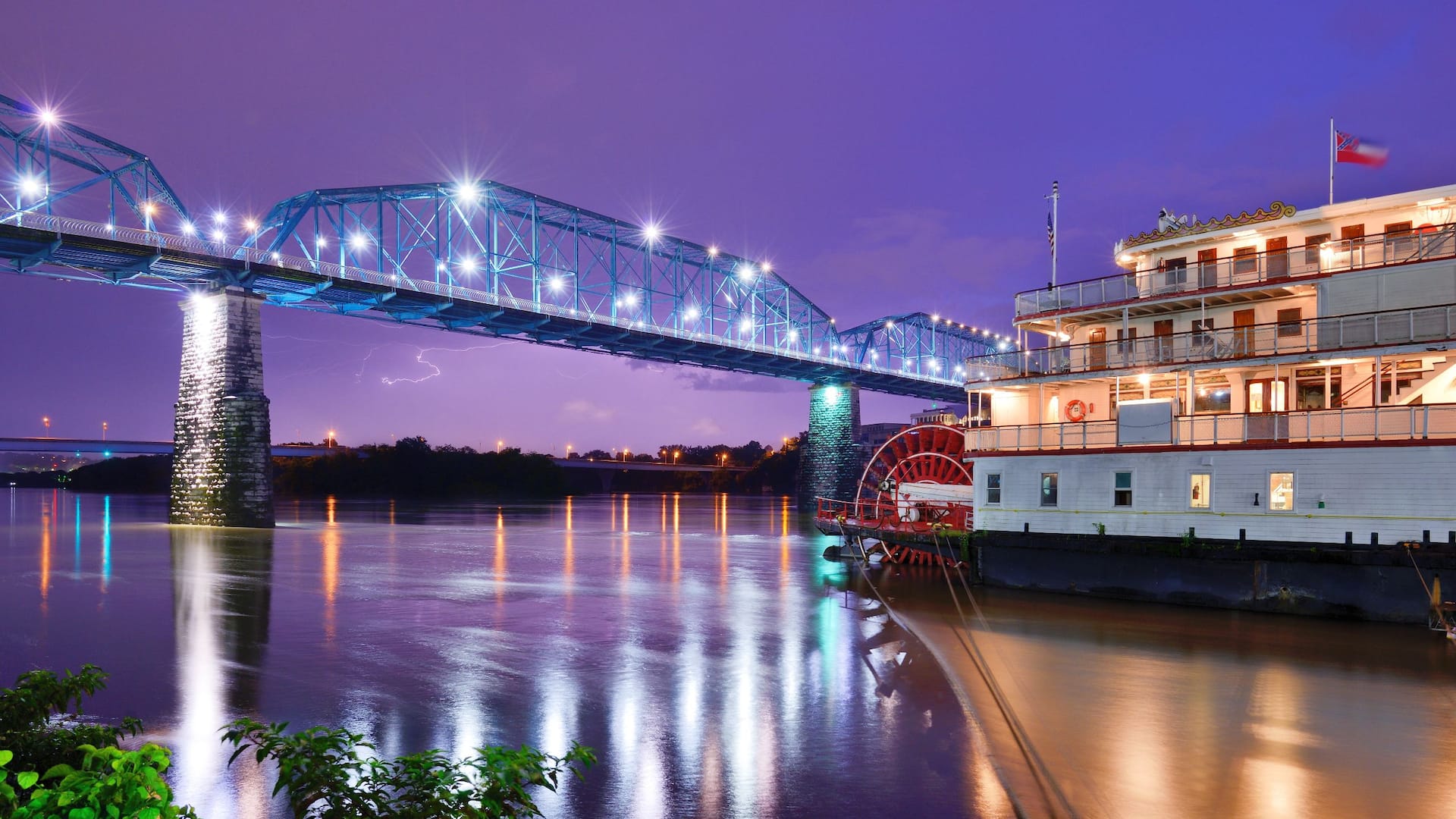 Hyatt Place Nashville/Opryland River Showboat Boat