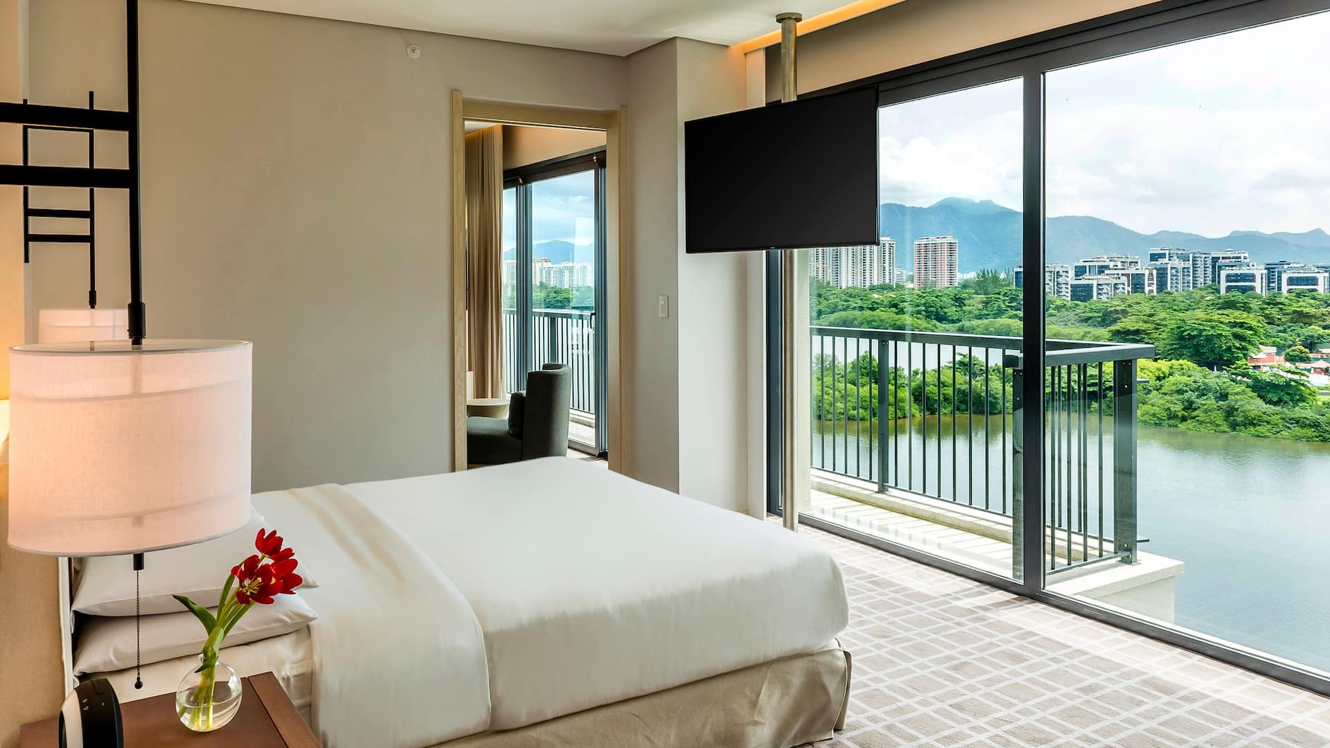 3 de 8 Grand Hyatt Rio de Janeiro | Lagoon Balcony