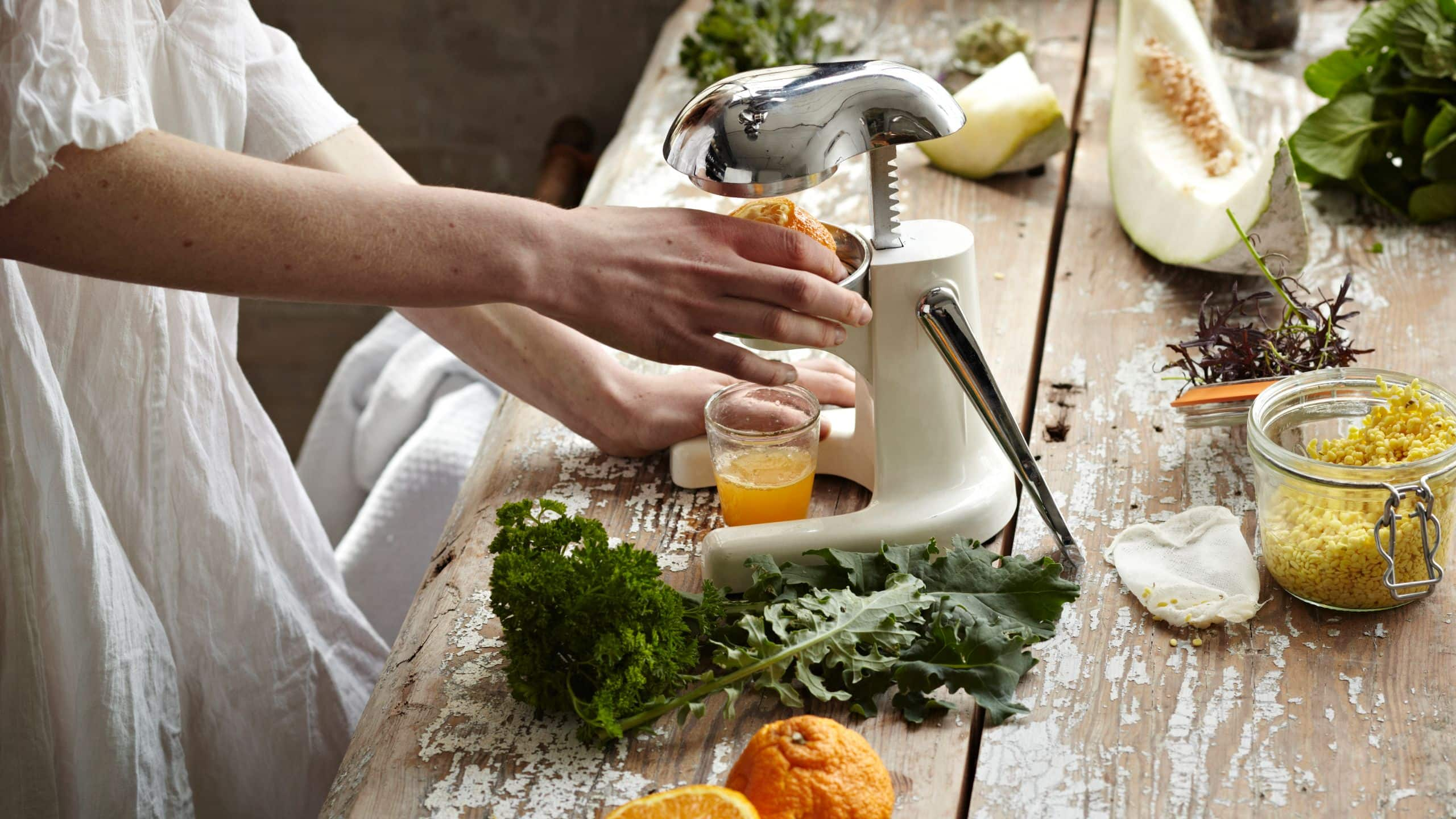 Outdoor Dining Restaurants Valley Kitchen Carmel Valley Ranch   The Unbound Collection By Hyatt P008 Woman Making Fresh Orange Juice.16x9 