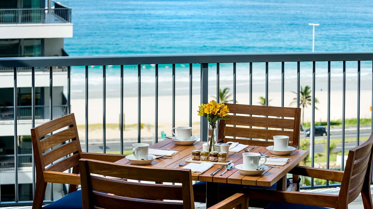 Grand Club Lounge Ocean View