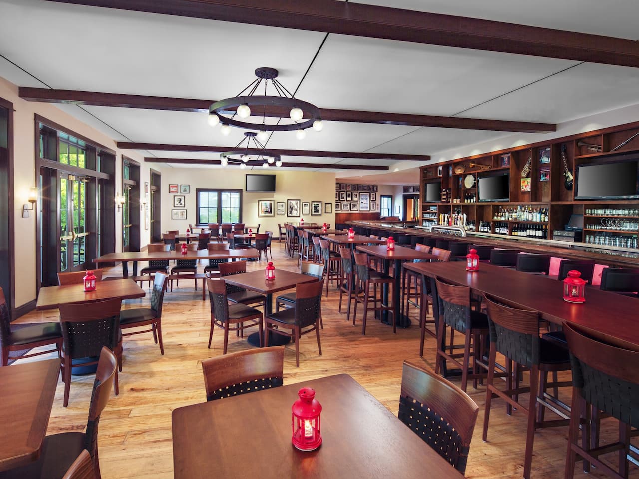 Shellers Barrelhouse Bar Hyatt Regency Lost Pines Resort & Spa