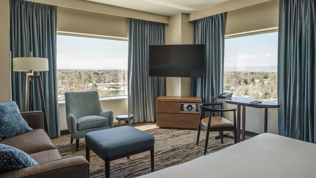 Aurora, CO Hotel Rooms | Hyatt Regency Aurora - Denver Conference Center