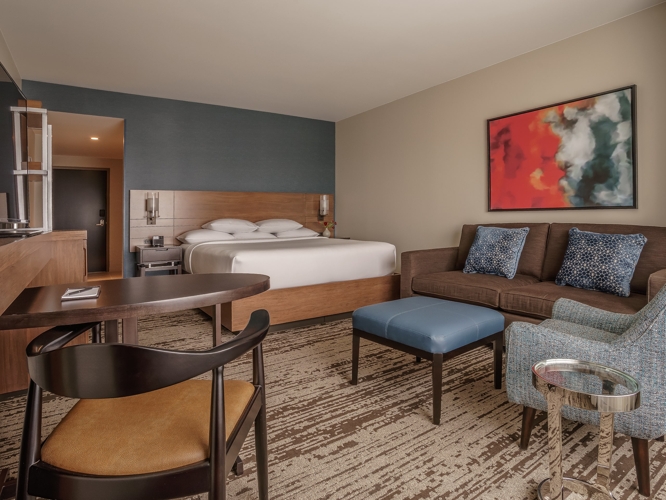 Aurora, CO hotel room with king bed at Hyatt Regency Aurora-Denver