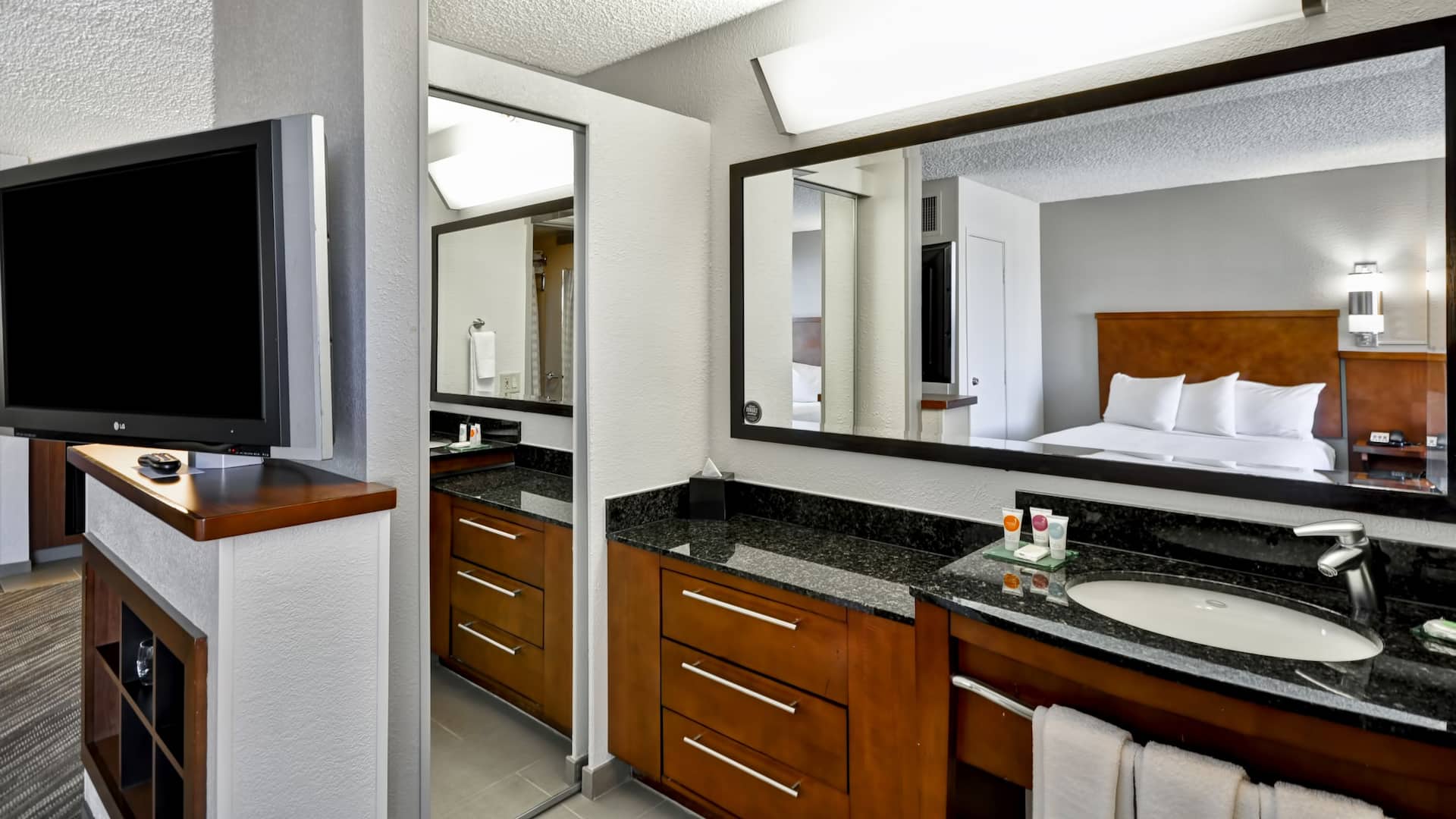 Hyatt Place Las Vegas Vanity