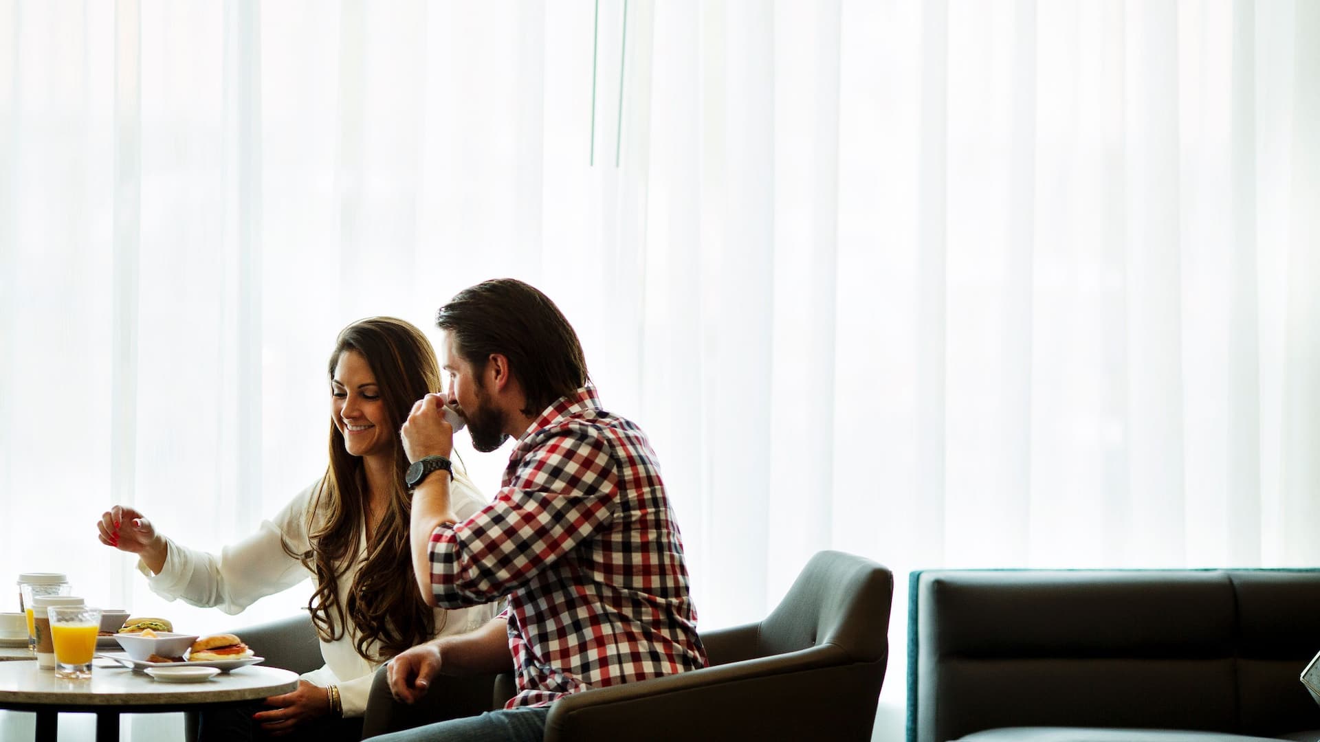 Hyatt Place Lubbock Couple Dining Area
