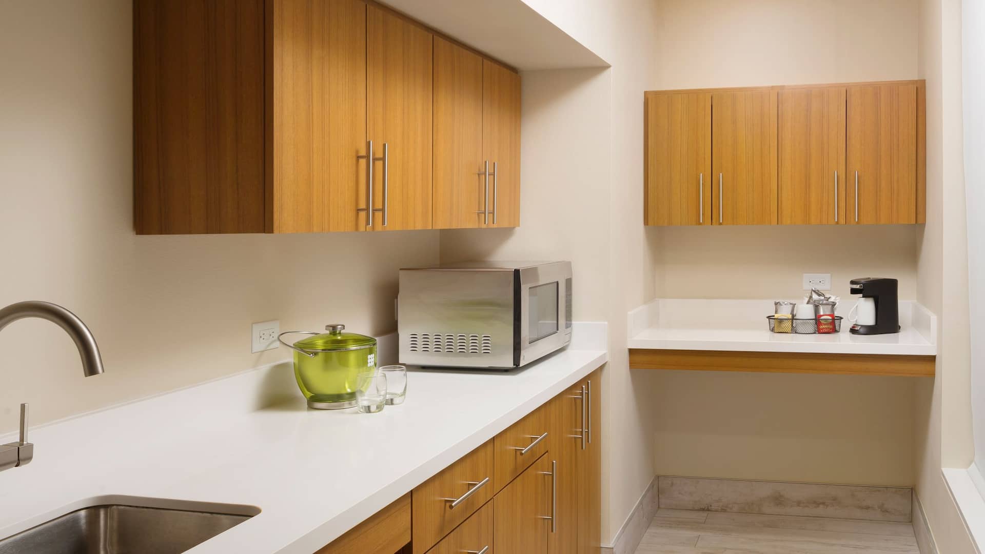 Hyatt Place Lubbock Kitchen