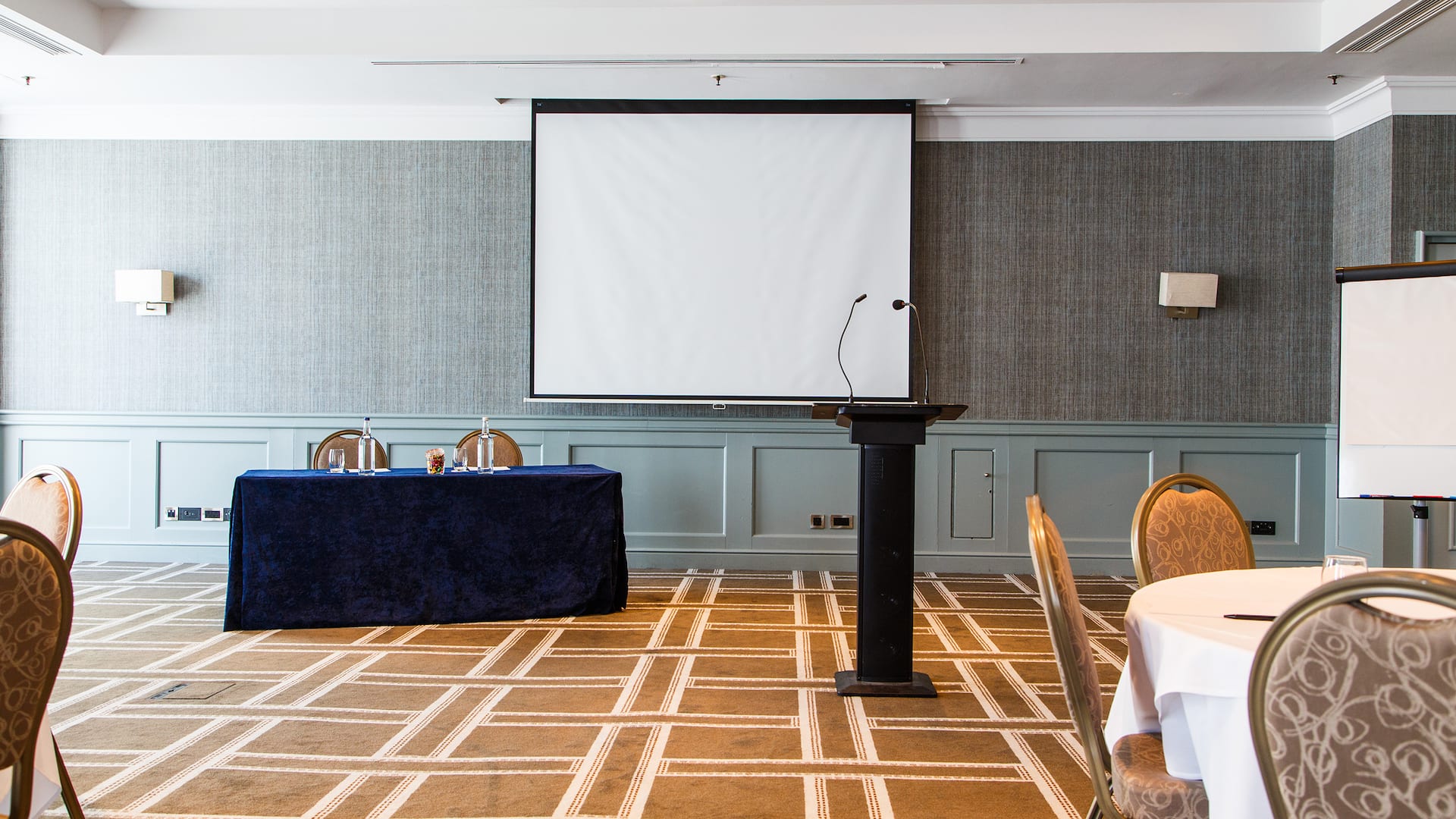 5 of 5 Hyatt Regency Birmingham Symphony Ballroom Top Table AV