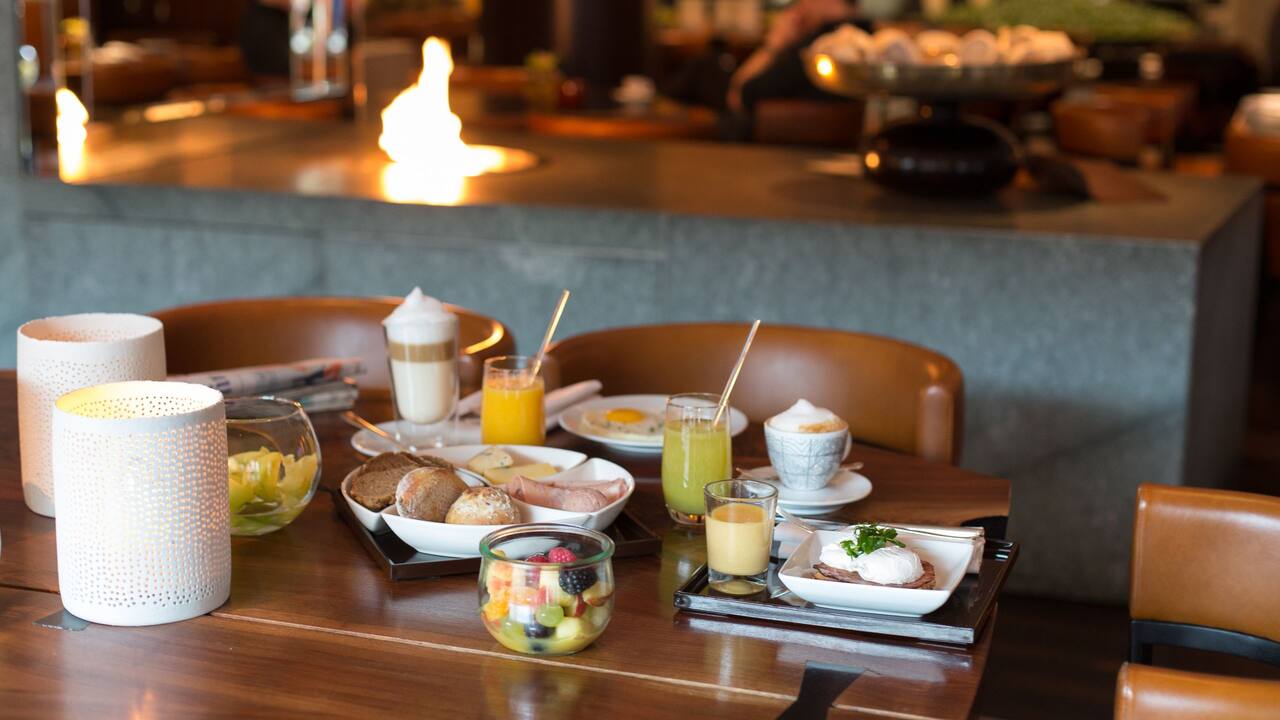 Breakfast at Tizian Lounge